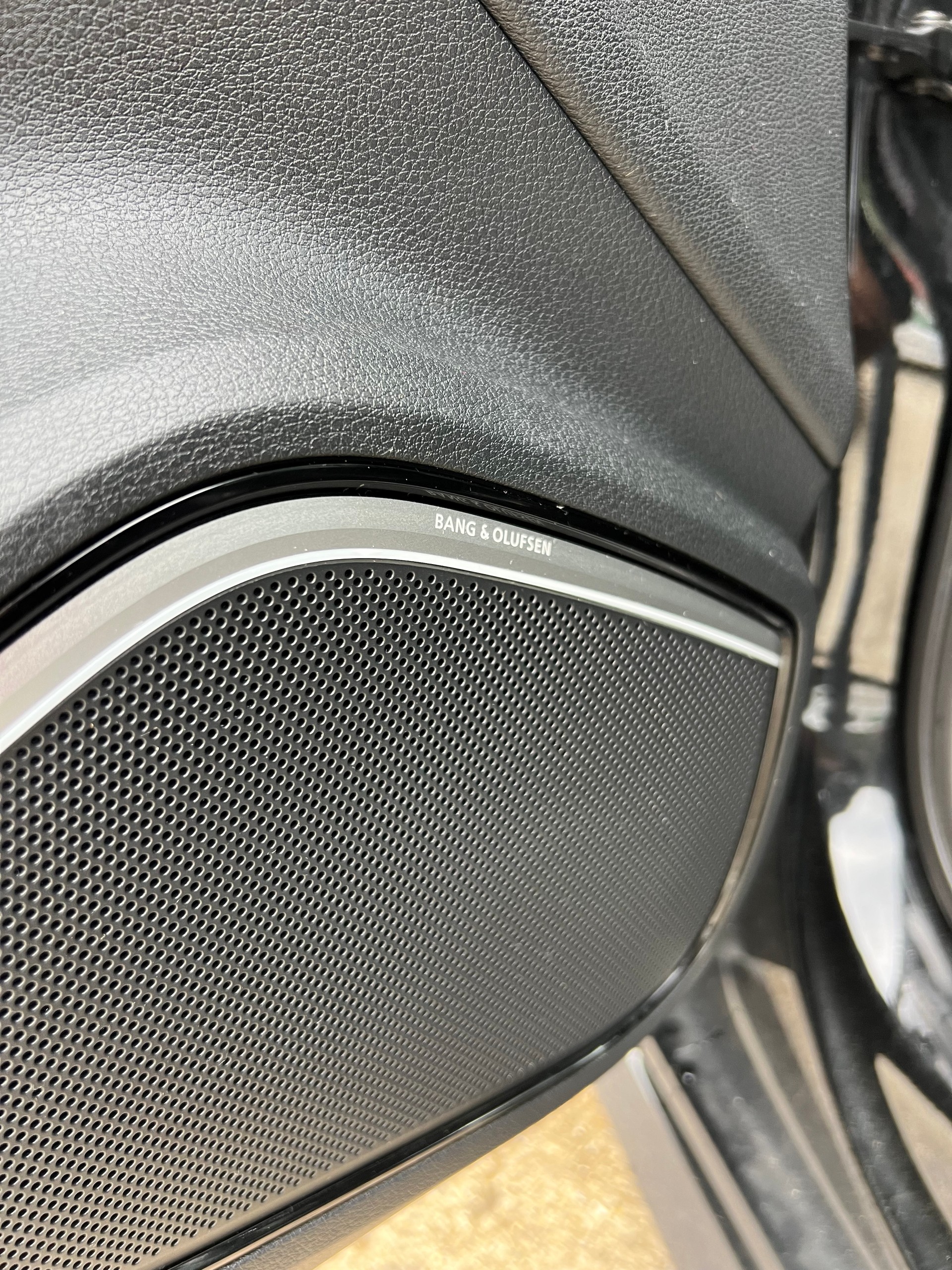 AUDI RS3 2.5 TSI quattro S-tronic-image-9