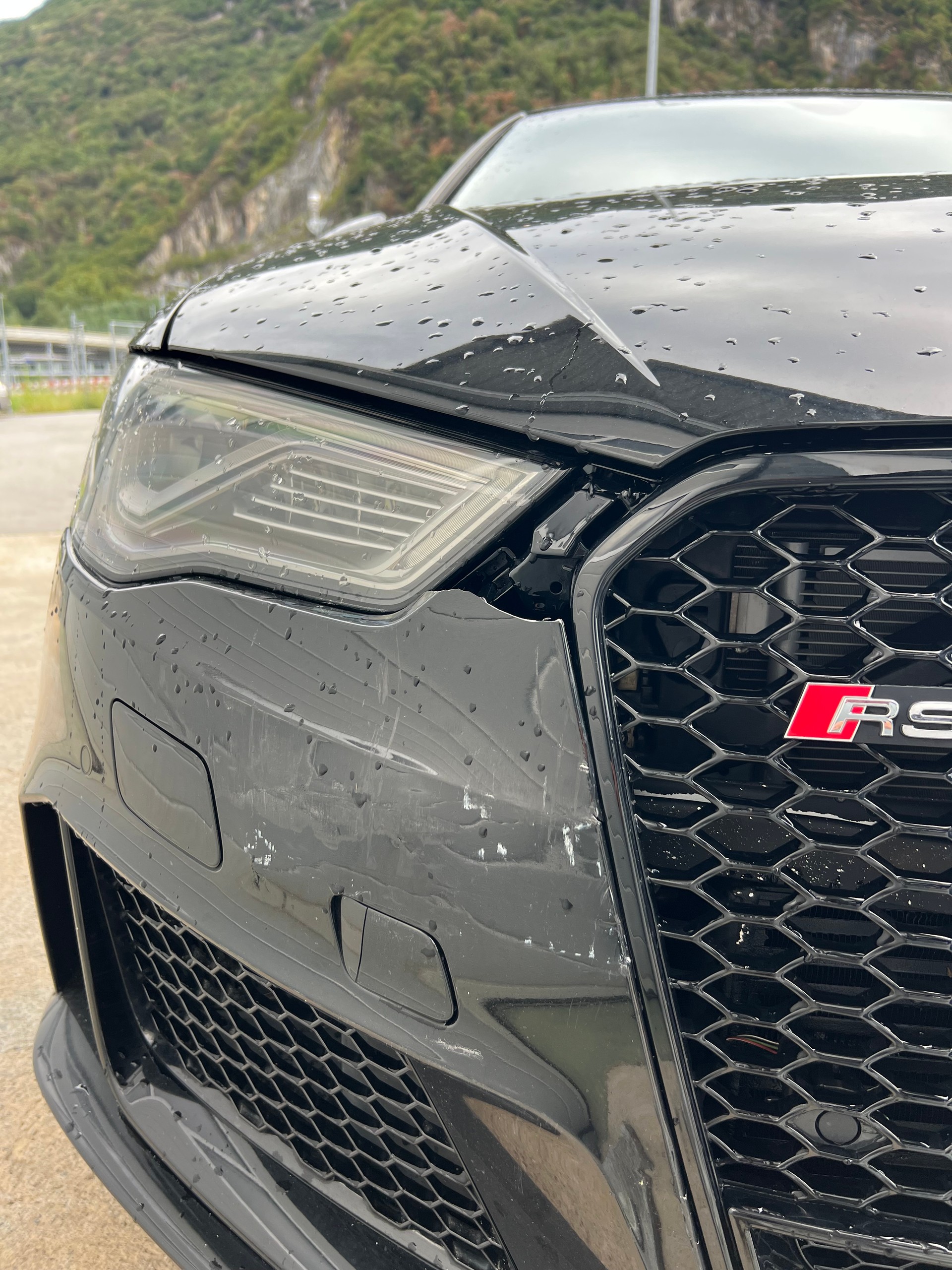 AUDI RS3 2.5 TSI quattro S-tronic-image-12