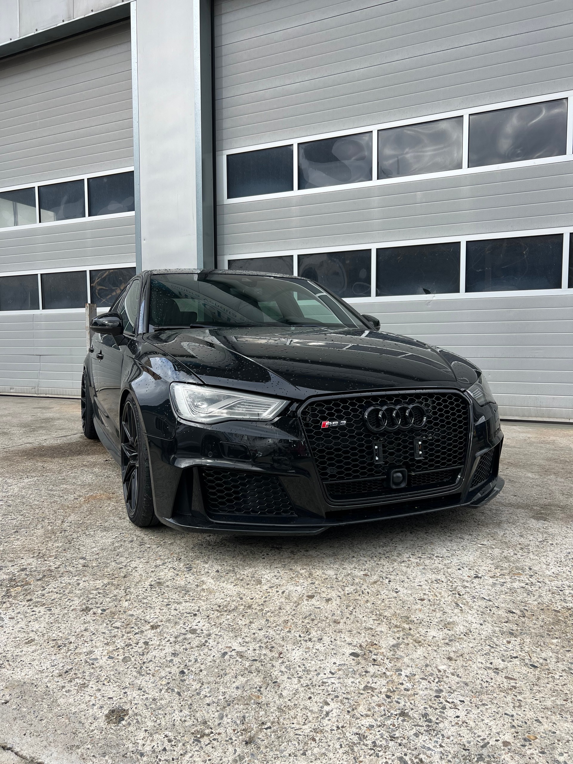 AUDI RS3 2.5 TSI quattro S-tronic-image-0