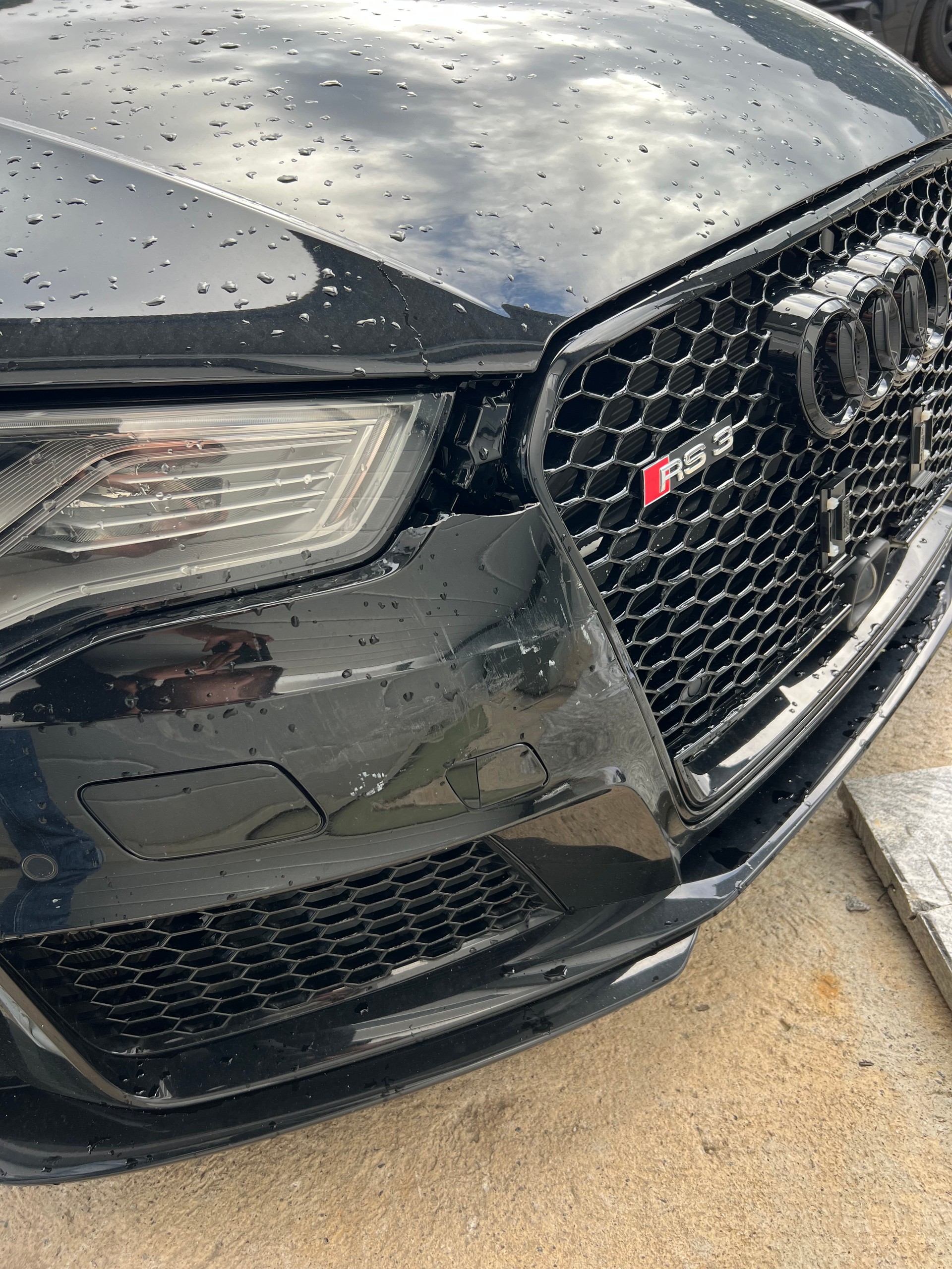 AUDI RS3 2.5 TSI quattro S-tronic-image-11