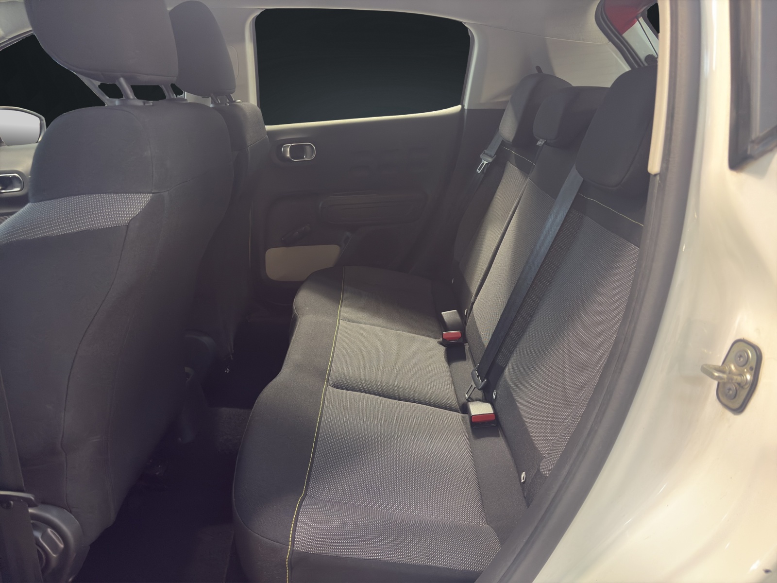 CITROEN C3 1.2i PureTech Feel-image-12