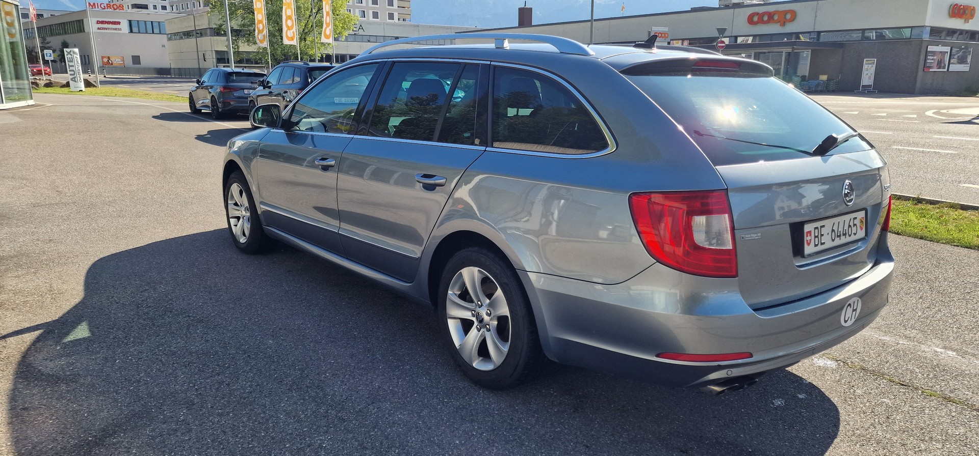 SKODA 1.8 TSI Ambition-image-4