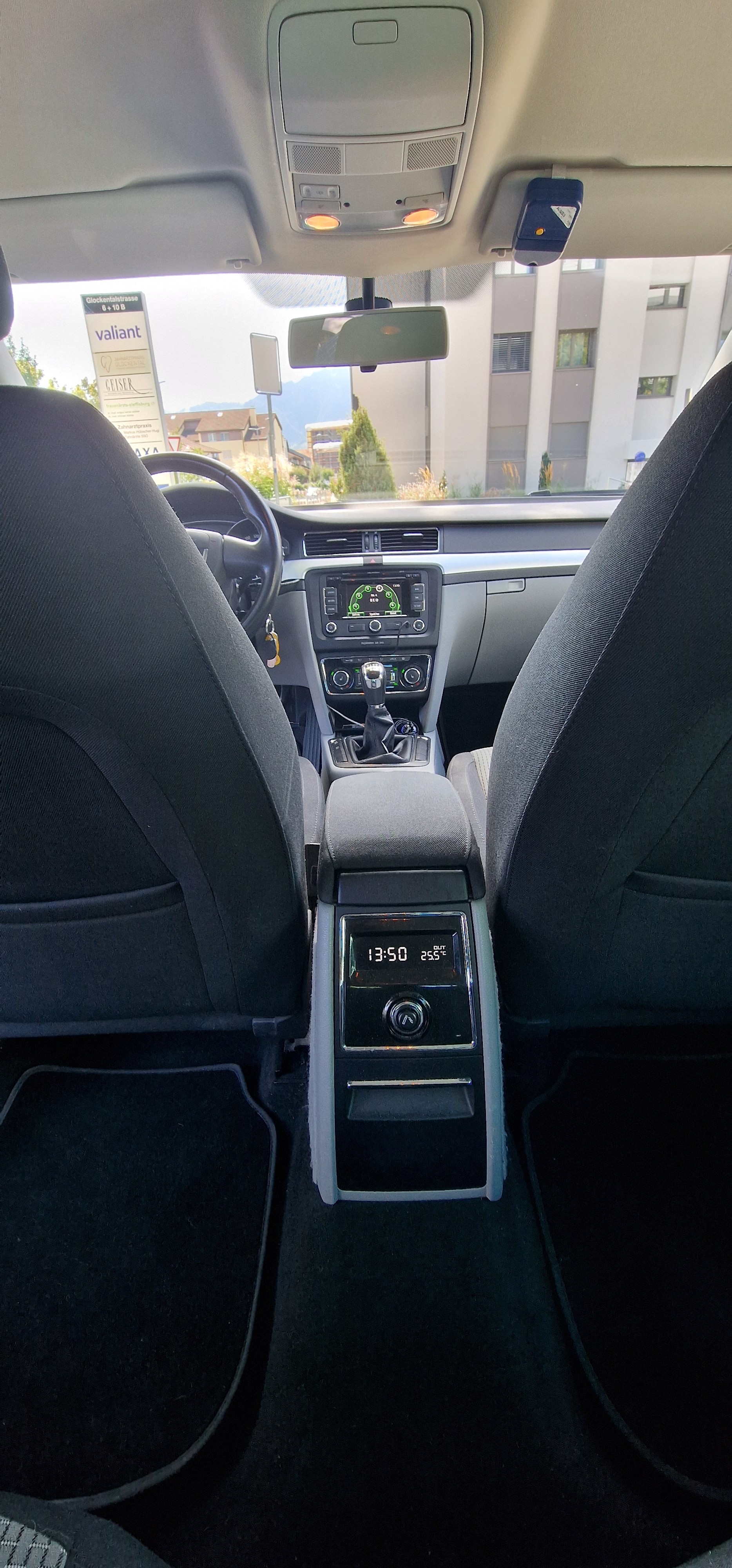 SKODA 1.8 TSI Ambition-image-8