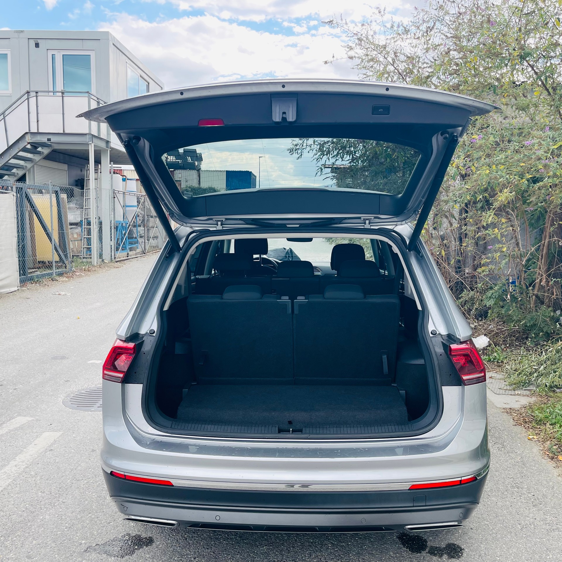 VW Tiguan Allspace 2.0TSI Highline 4Motion DSG-image-6