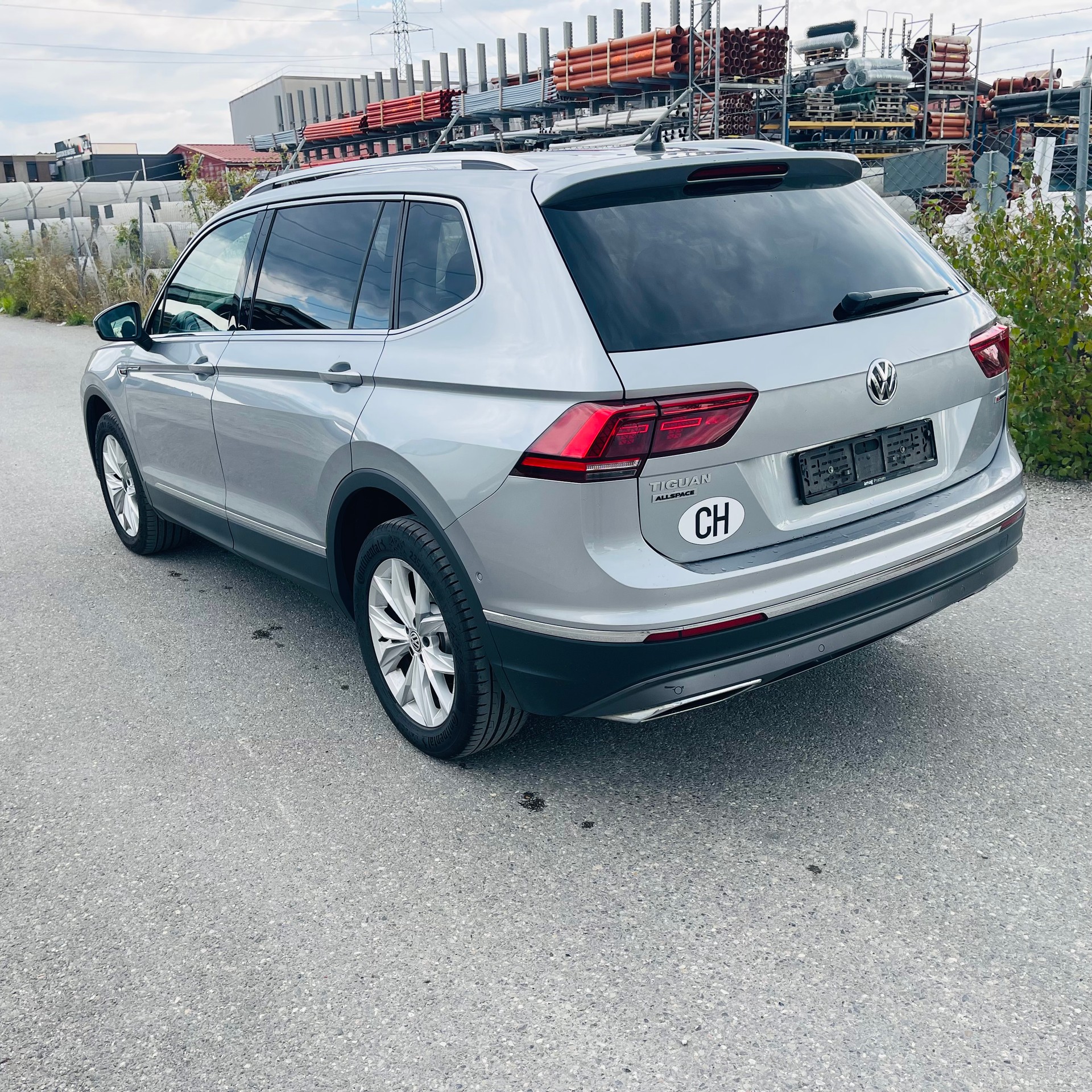 VW Tiguan Allspace 2.0TSI Highline 4Motion DSG-image-4
