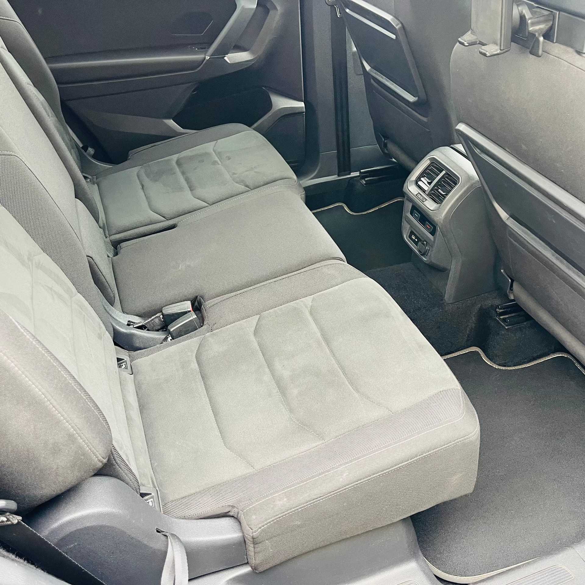 VW Tiguan Allspace 2.0TSI Highline 4Motion DSG-image-10