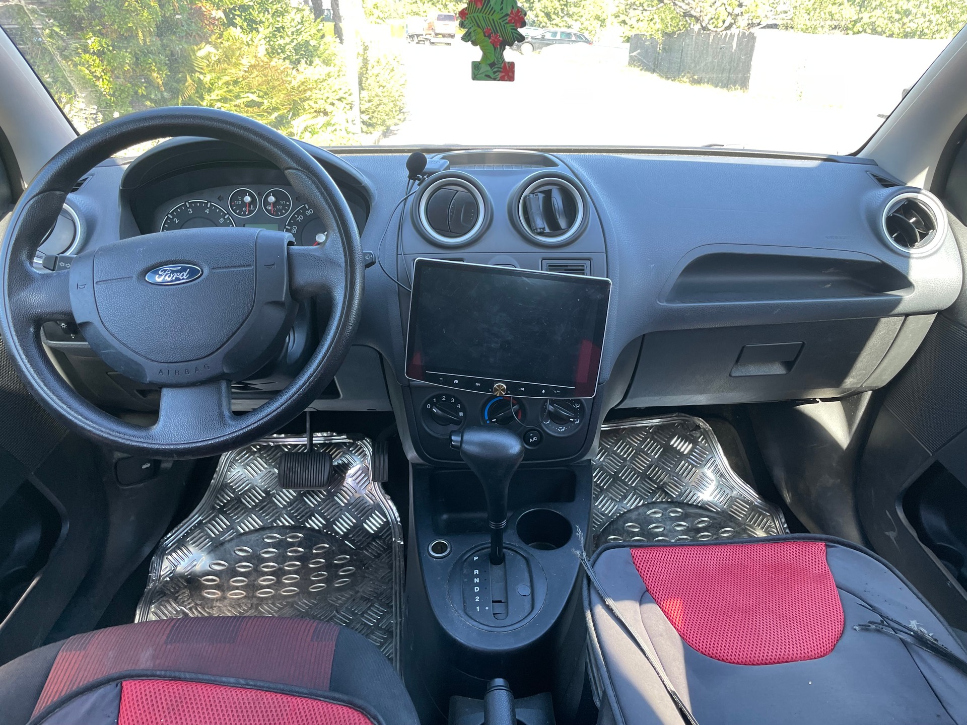 FORD Fiesta 1.6 16V Trend-image-8
