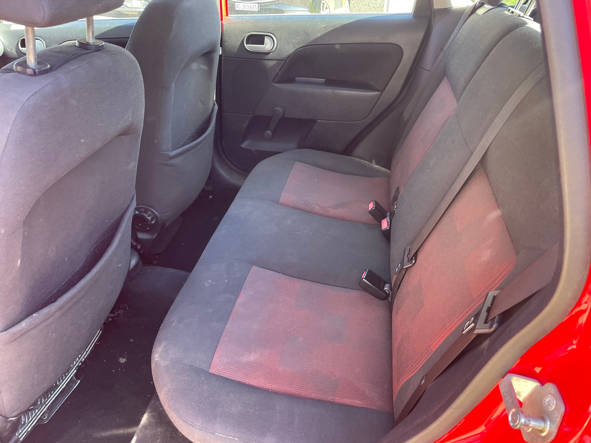 FORD Fiesta 1.6 16V Trend-image-11