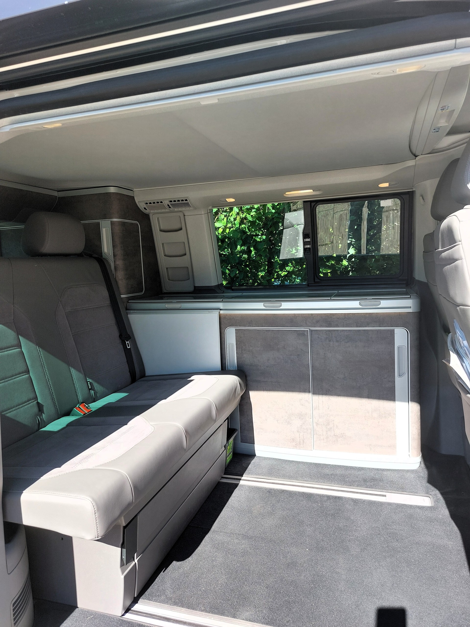VW 2.0 TDI 204 Ocean Edition Liberty DSG 4m-image-2