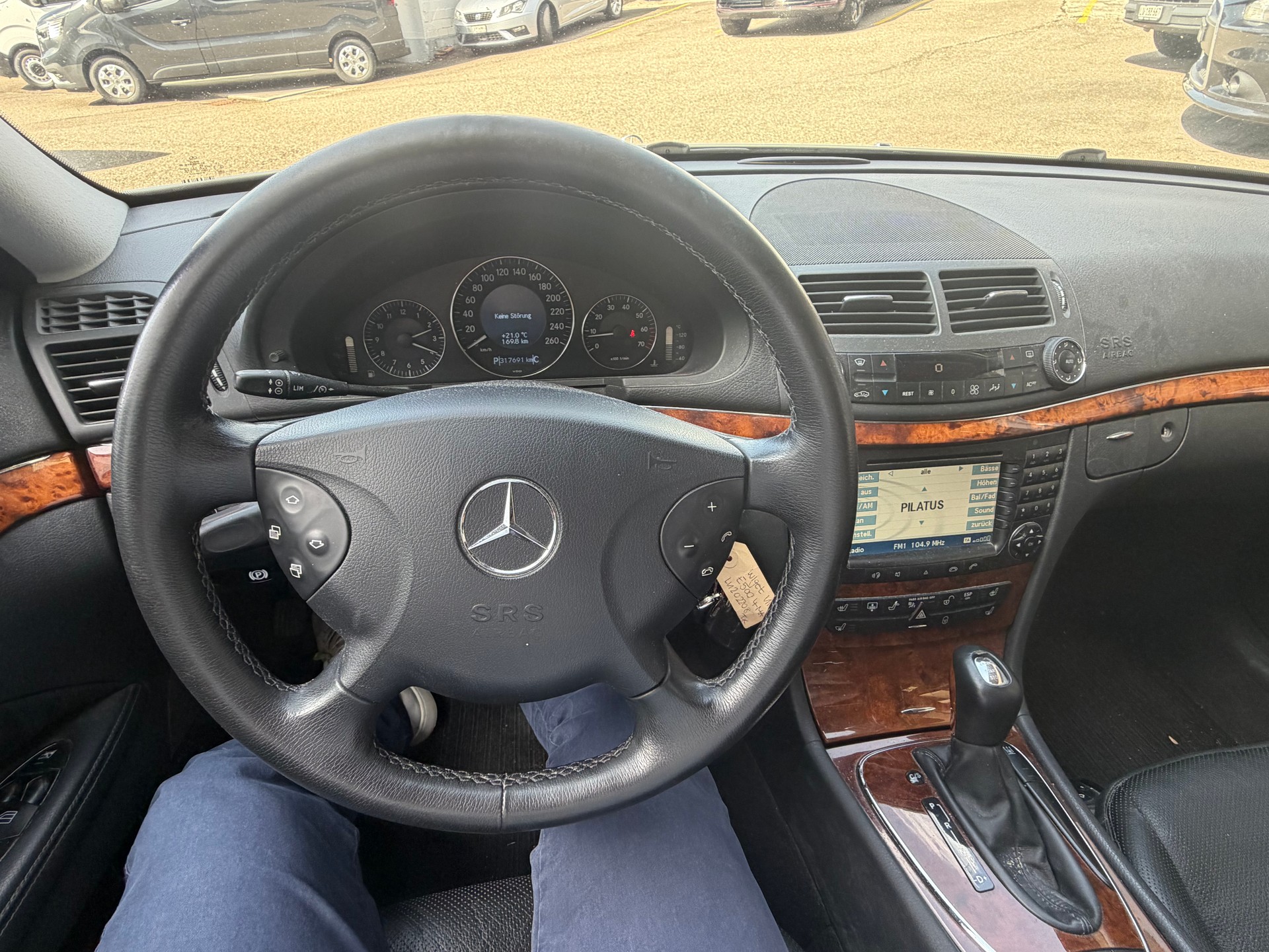 MERCEDES-BENZ E 500 Avantgarde 4Matic Automatic-image-13