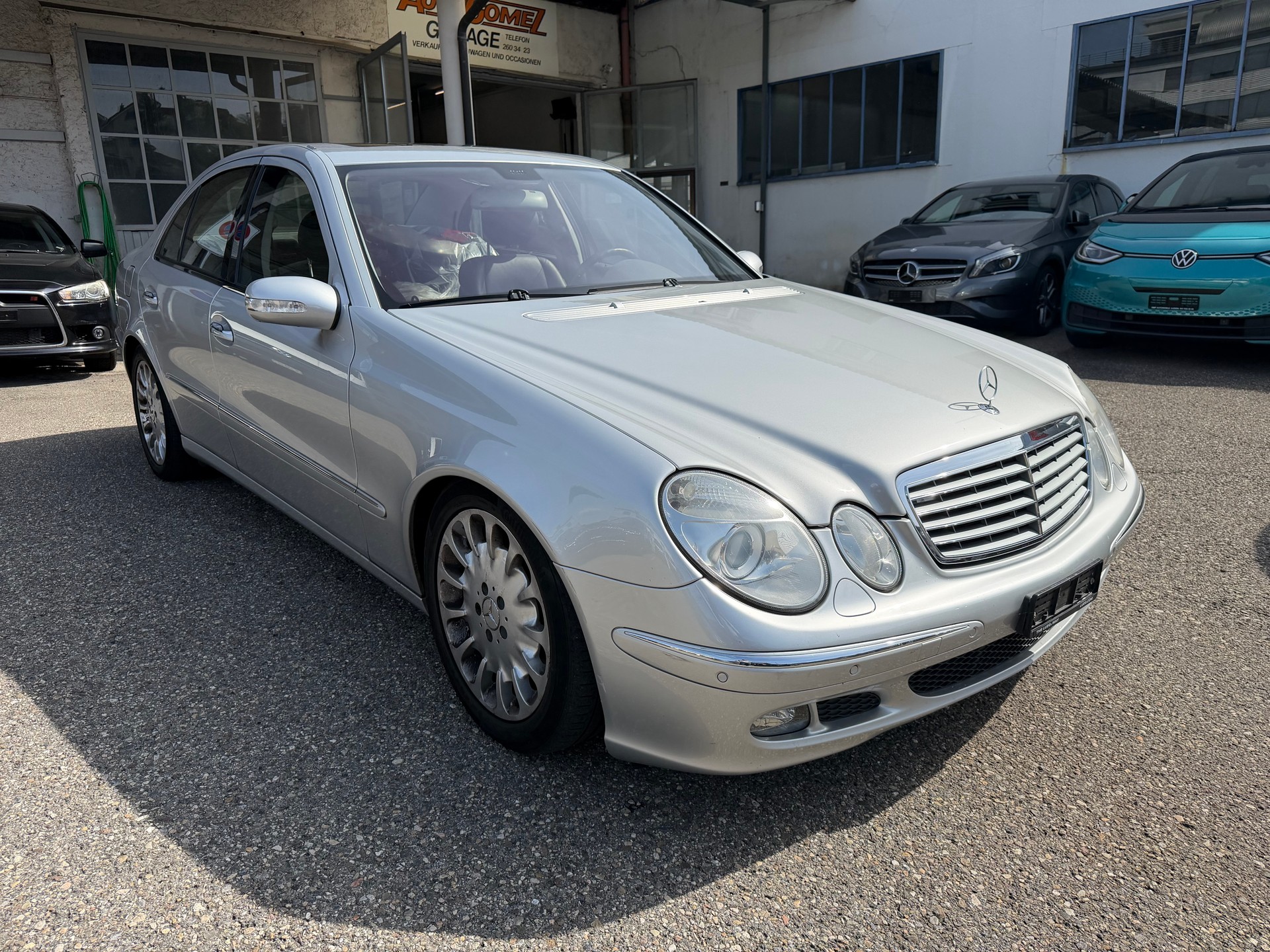 MERCEDES-BENZ E 500 Avantgarde 4Matic Automatic-image-5