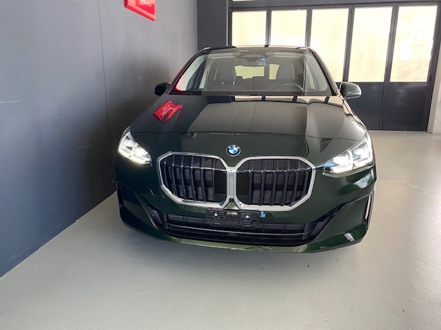 BMW 223i xDrive Active Tourer-image-1