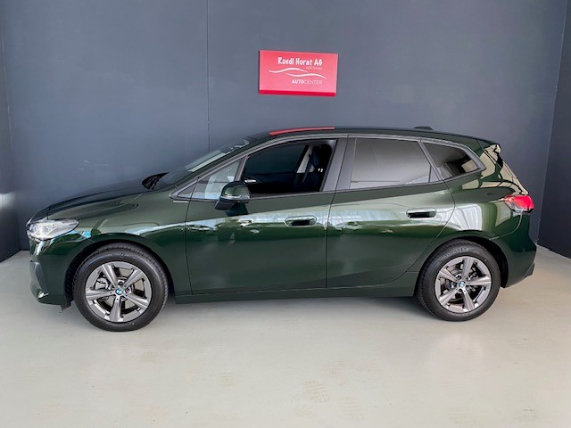 BMW 223i xDrive Active Tourer-image-2