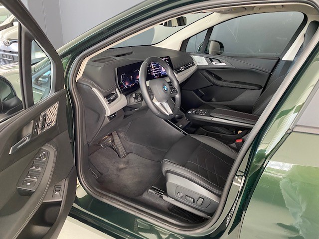 BMW 223i xDrive Active Tourer-image-9