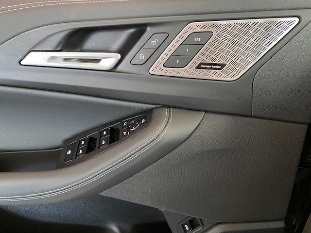 BMW 223i xDrive Active Tourer-image-14