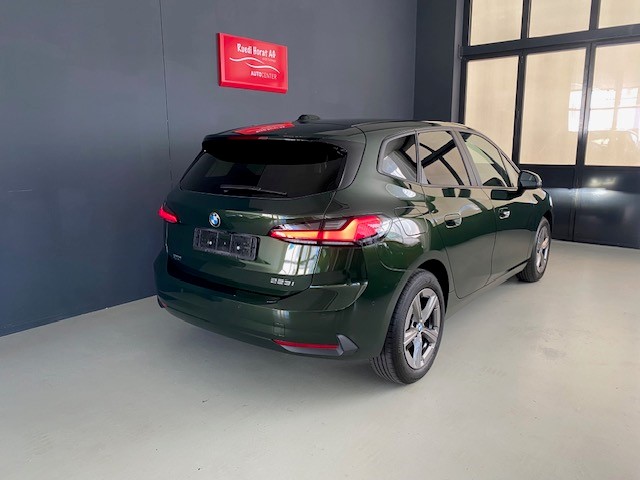 BMW 223i xDrive Active Tourer-image-4