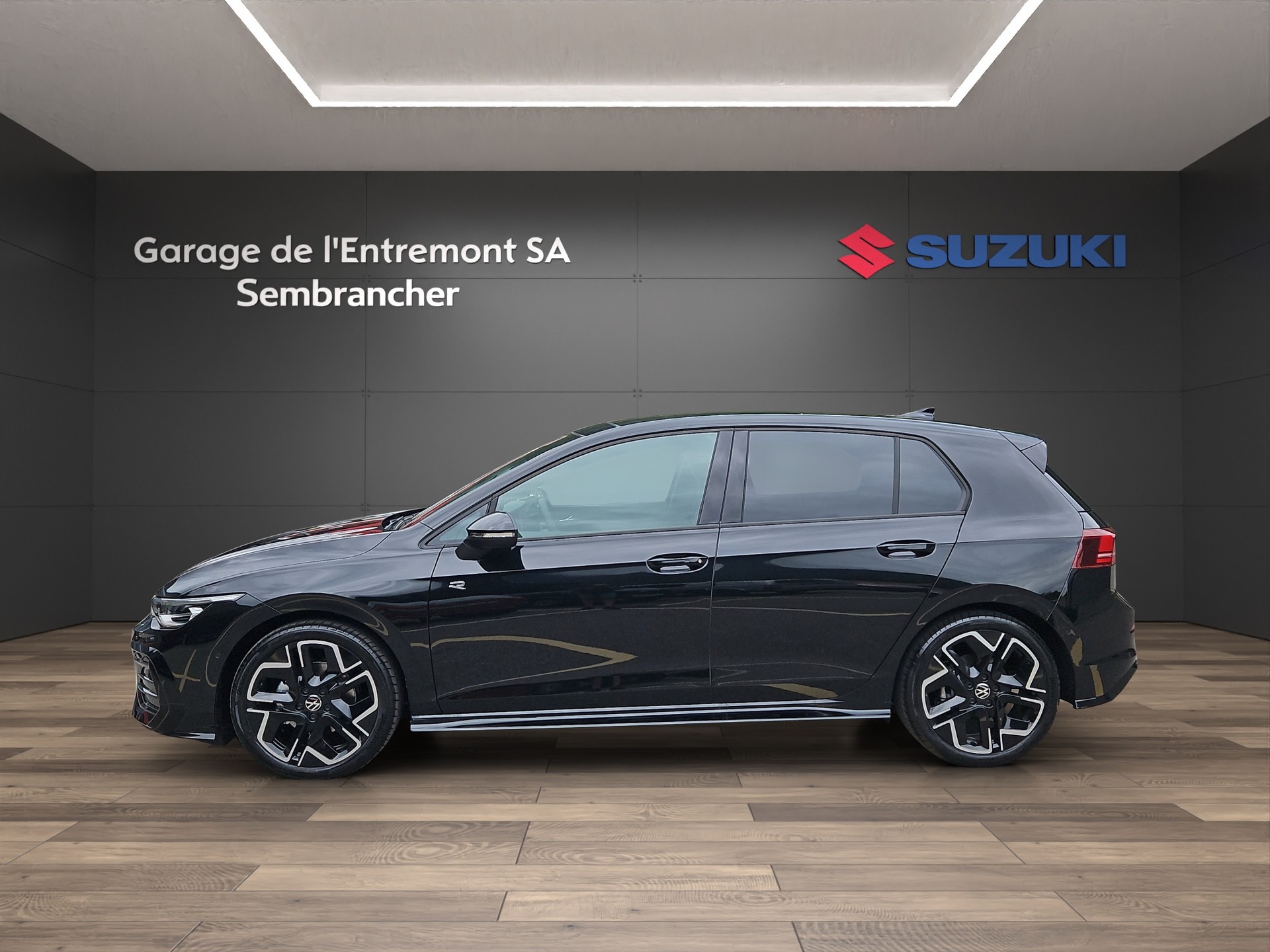 VW Golf 1.5 e TSI mHEV R-Line DSG-image-2