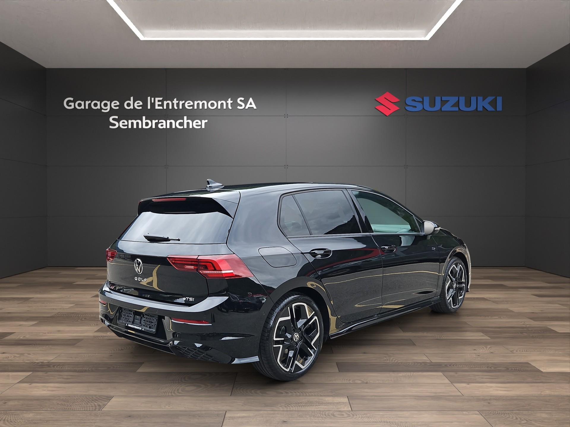VW Golf 1.5 e TSI mHEV R-Line DSG-image-5