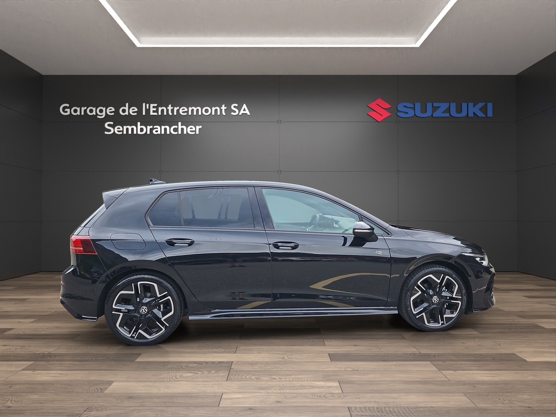 VW Golf 1.5 e TSI mHEV R-Line DSG-image-6