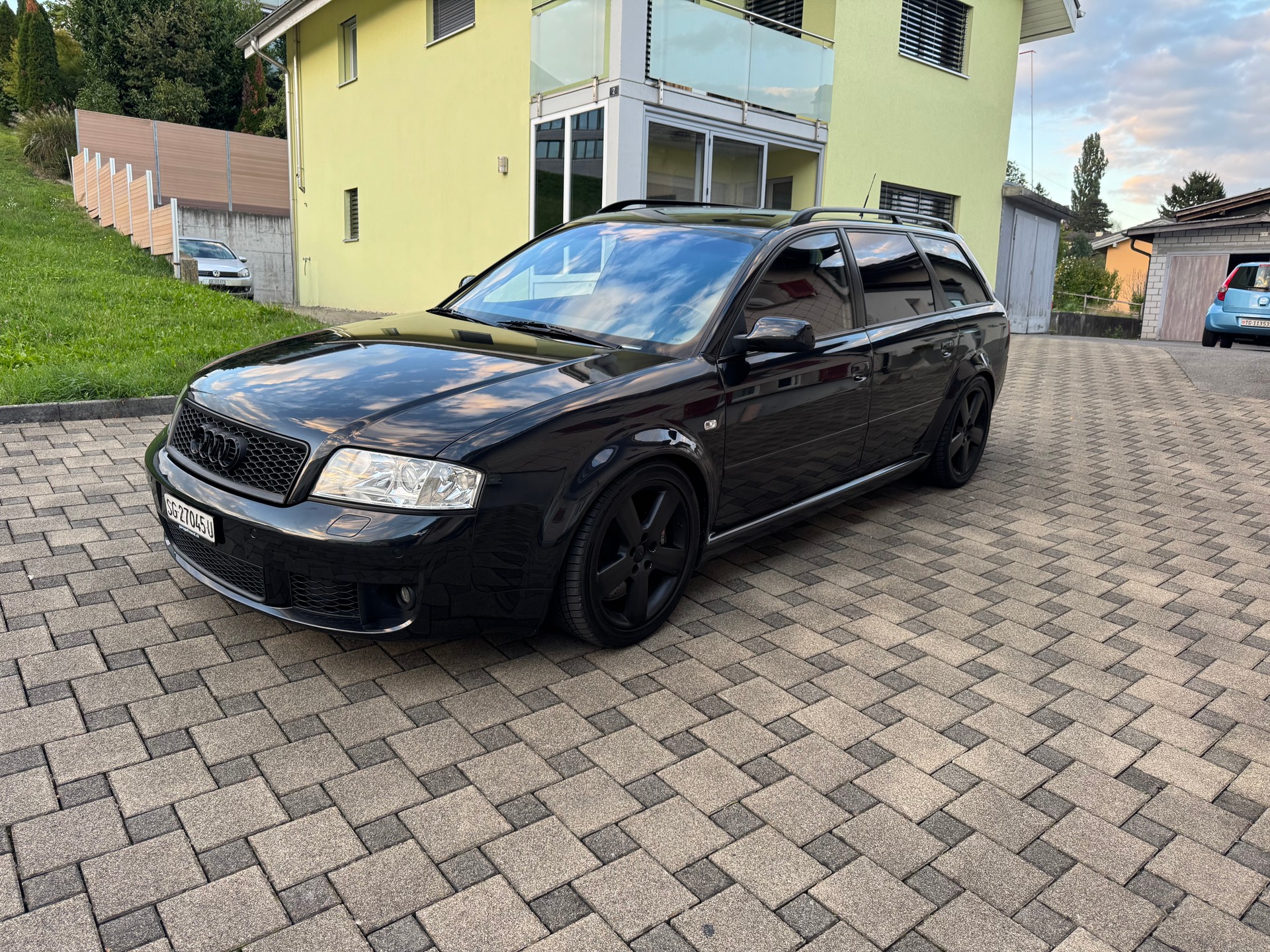 AUDI RS6 plus Avant quattro tiptronic-image-31