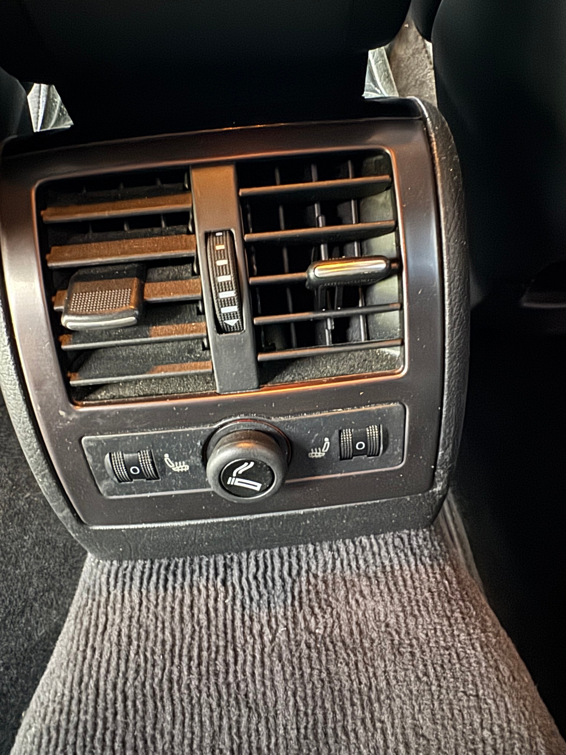 AUDI RS6 plus Avant quattro tiptronic-image-22