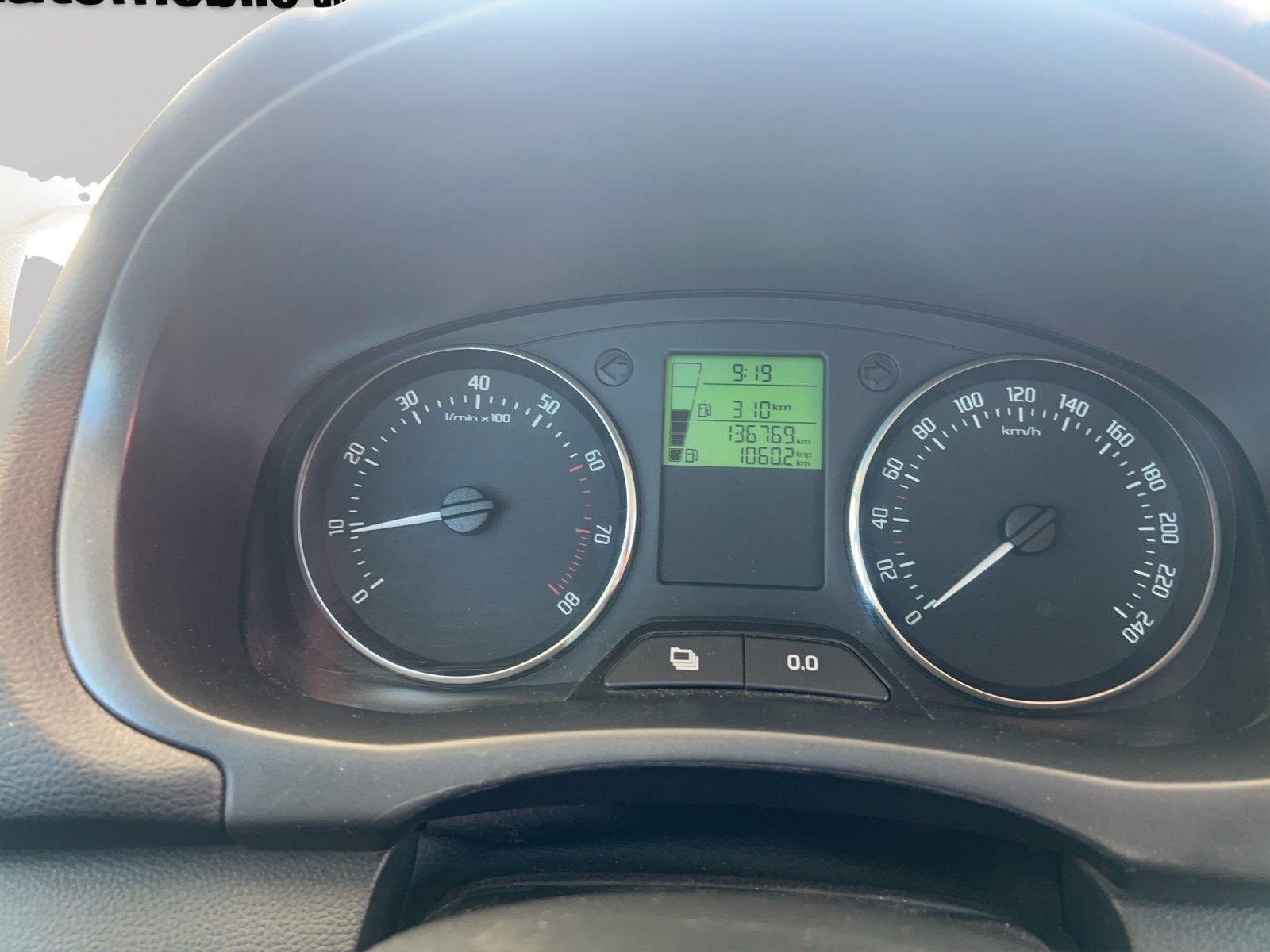 SKODA Fabia 1.2 TSI Fresh-image-19