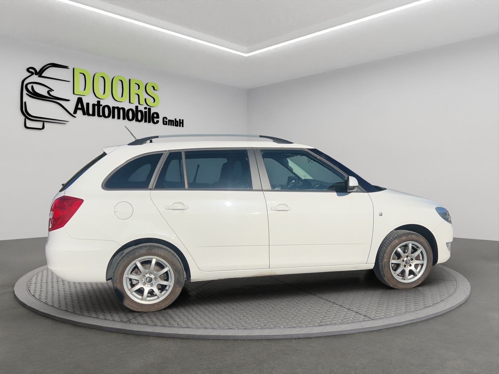 SKODA Fabia 1.2 TSI Fresh-image-5