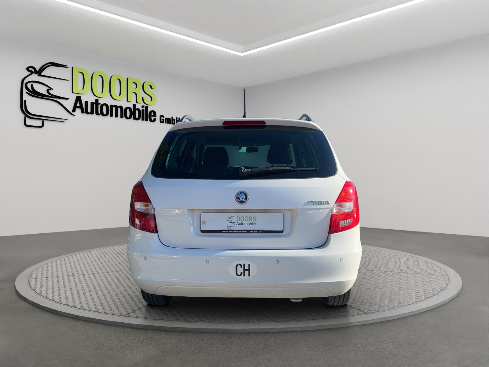 SKODA Fabia 1.2 TSI Fresh-image-4