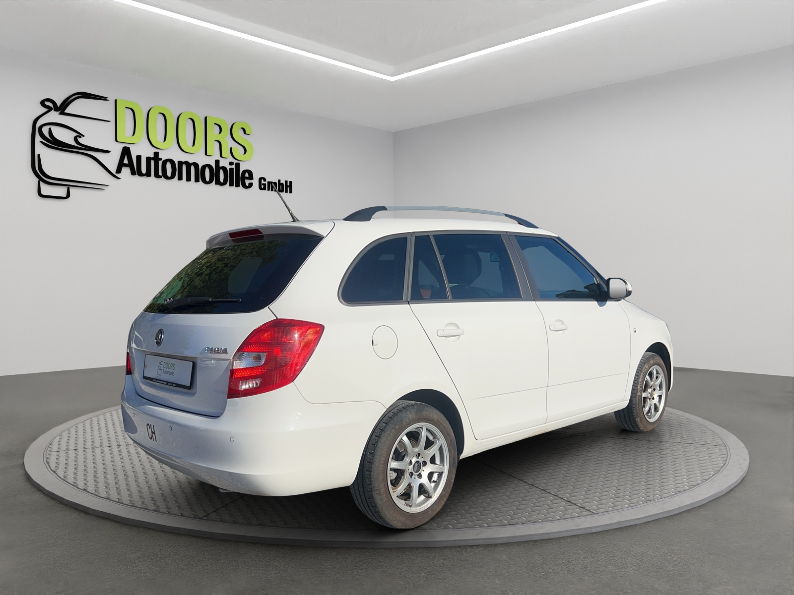 SKODA Fabia 1.2 TSI Fresh-image-3