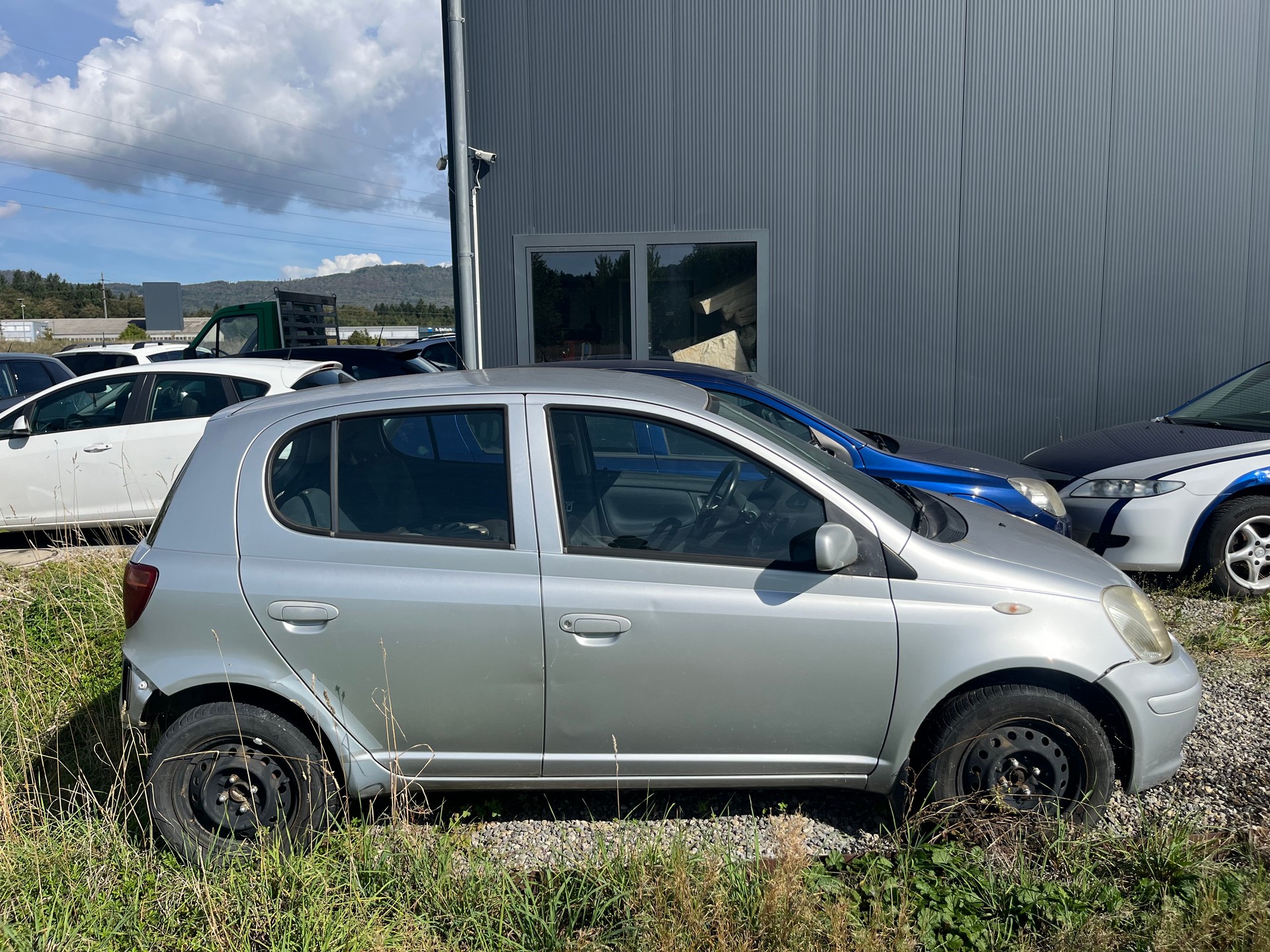 TOYOTA Yaris 1.4 D-4D Linea Luna-image-2