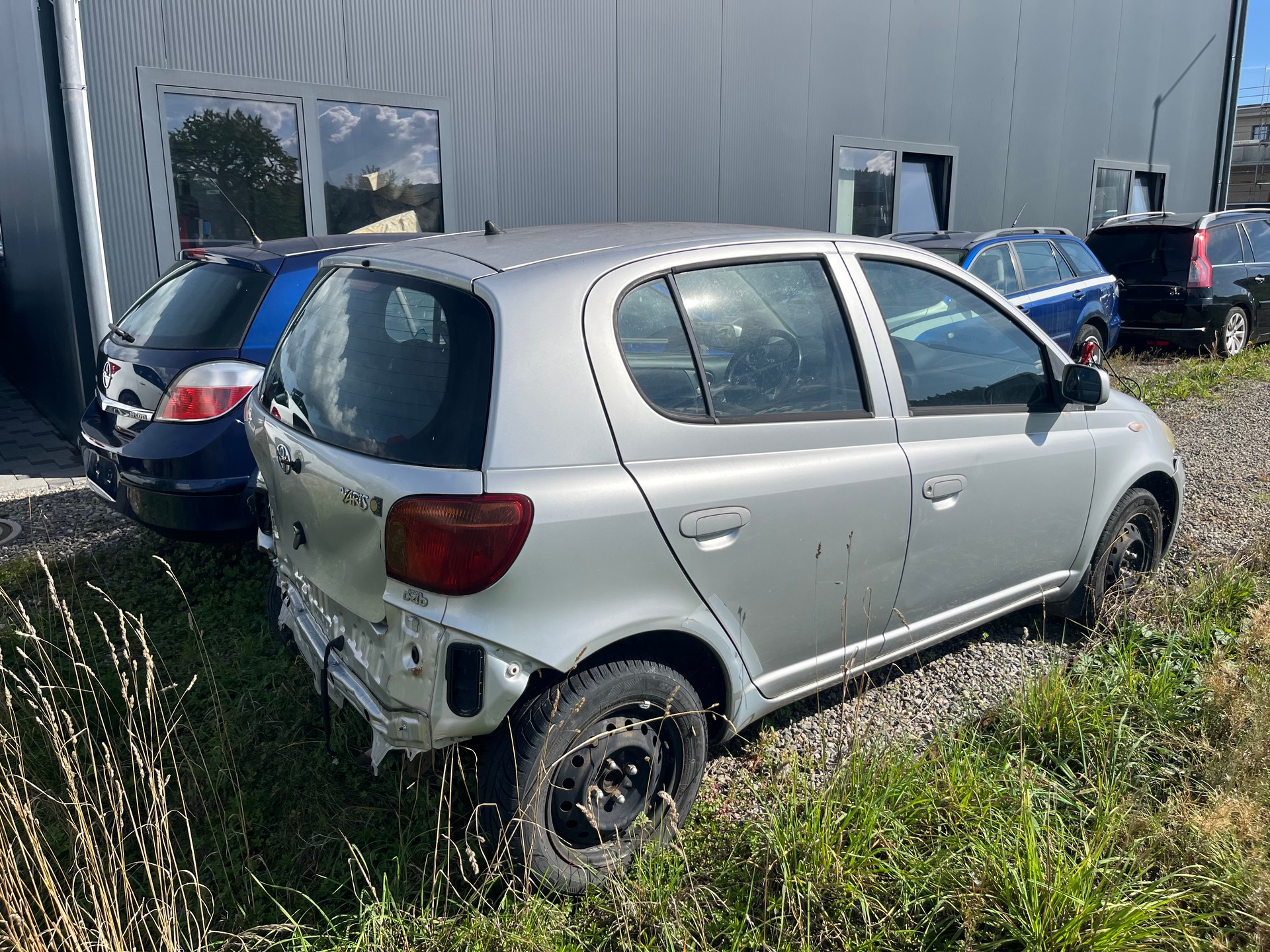 TOYOTA Yaris 1.4 D-4D Linea Luna-image-3