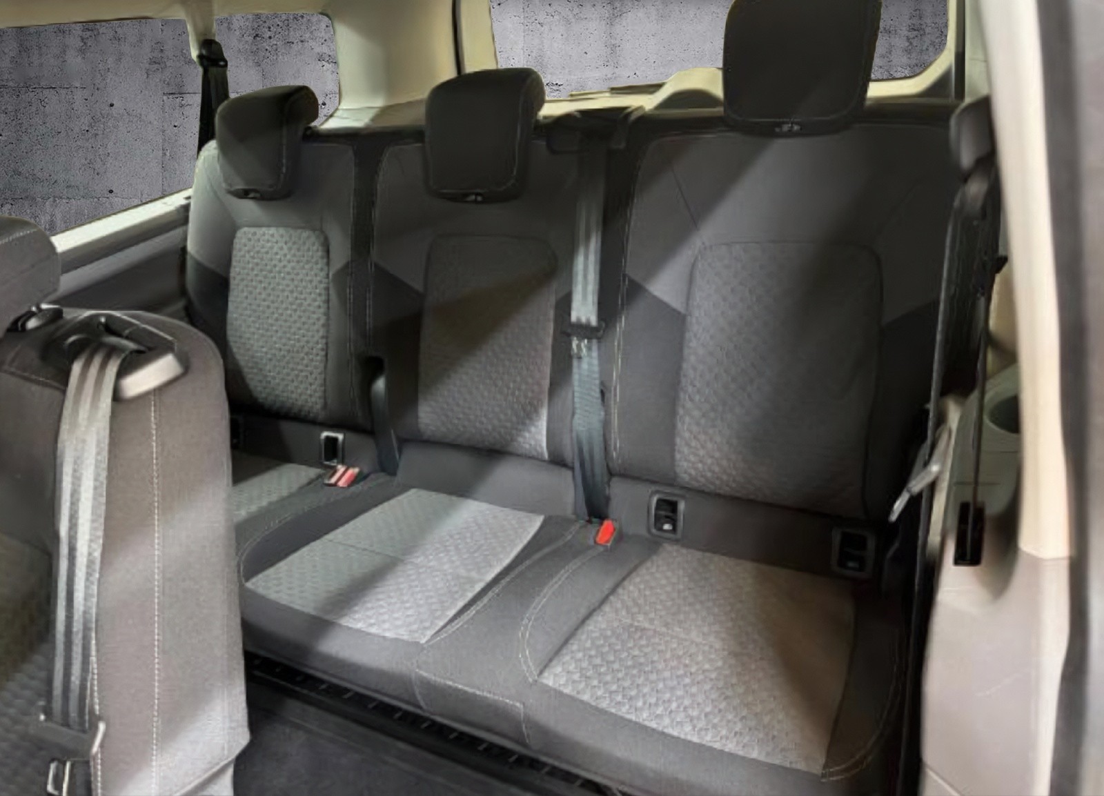 VW Caravelle 2.0 TDI Life LWB 4 Motion Aut 8 *CH-FZG / 5 Jahre Garantie*-image-11
