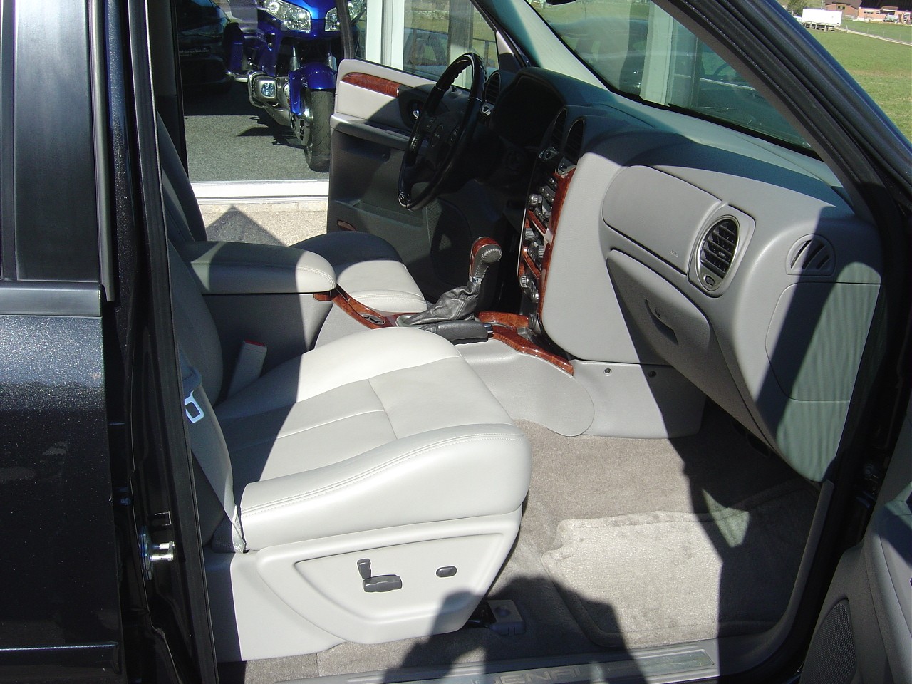 GMC Denali 5.3 AWD-image-12