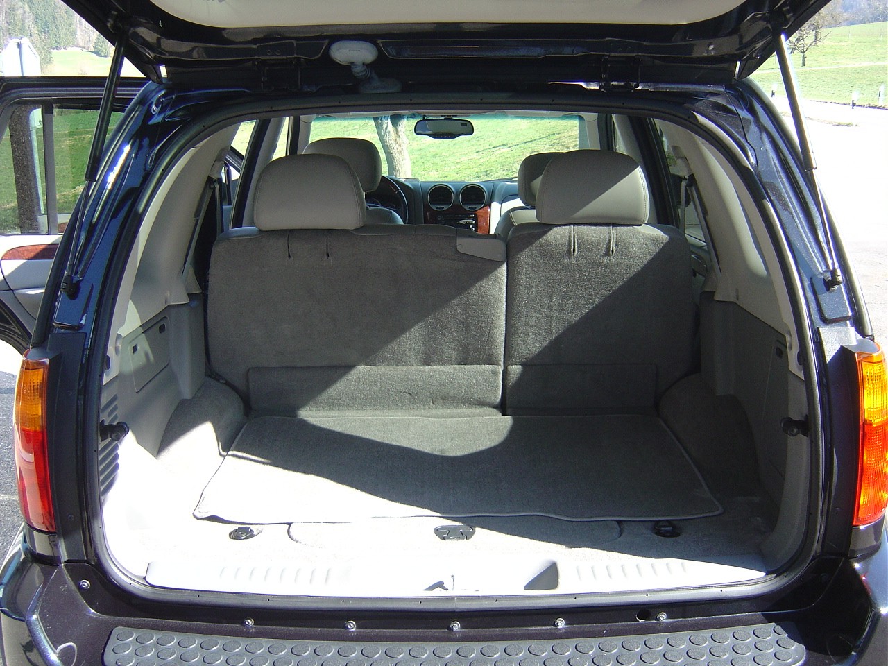 GMC Denali 5.3 AWD-image-15
