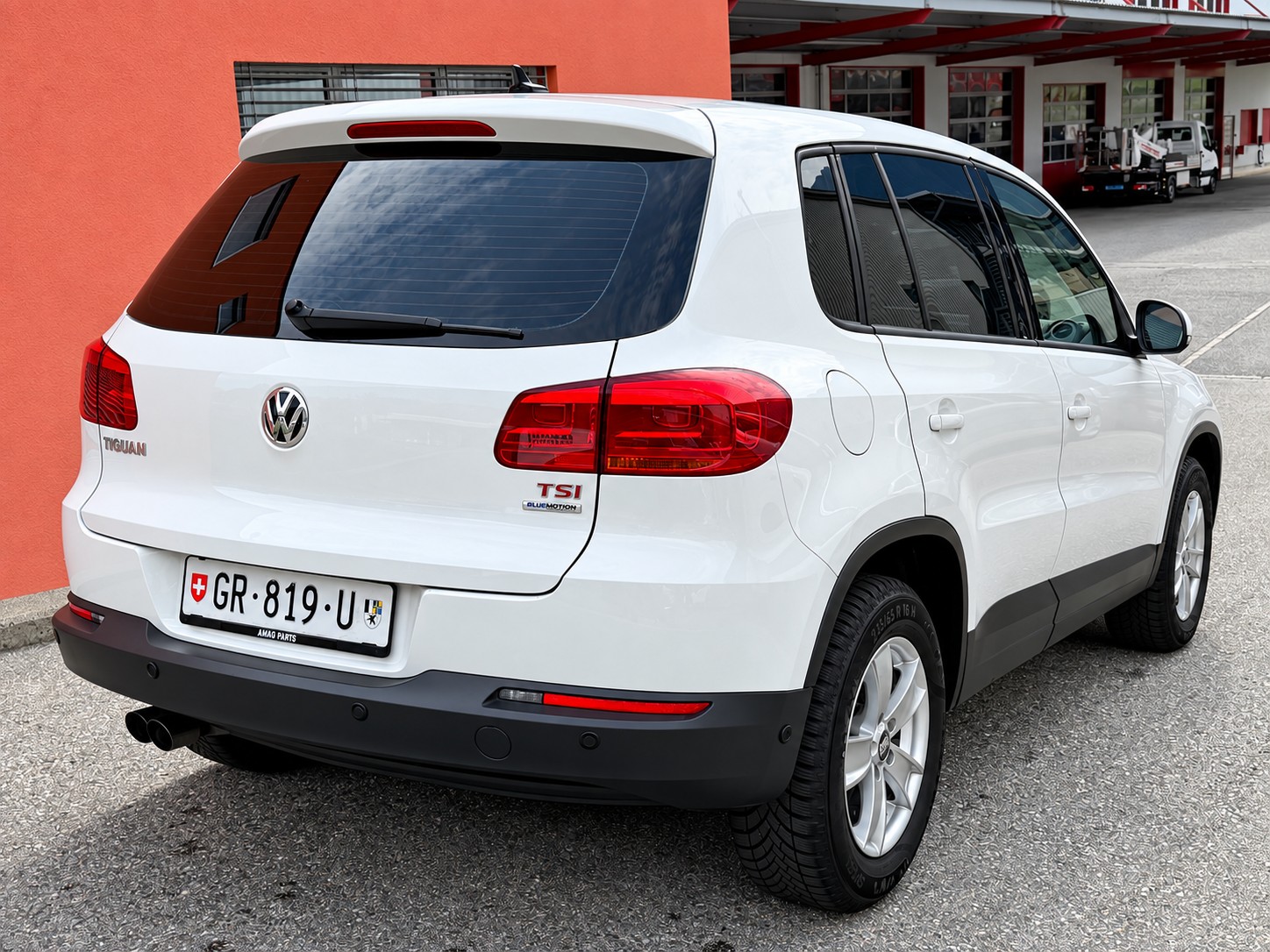 VW Tiguan 1.4 TSI BlueMotion Trend&Fun 4x2-image-2