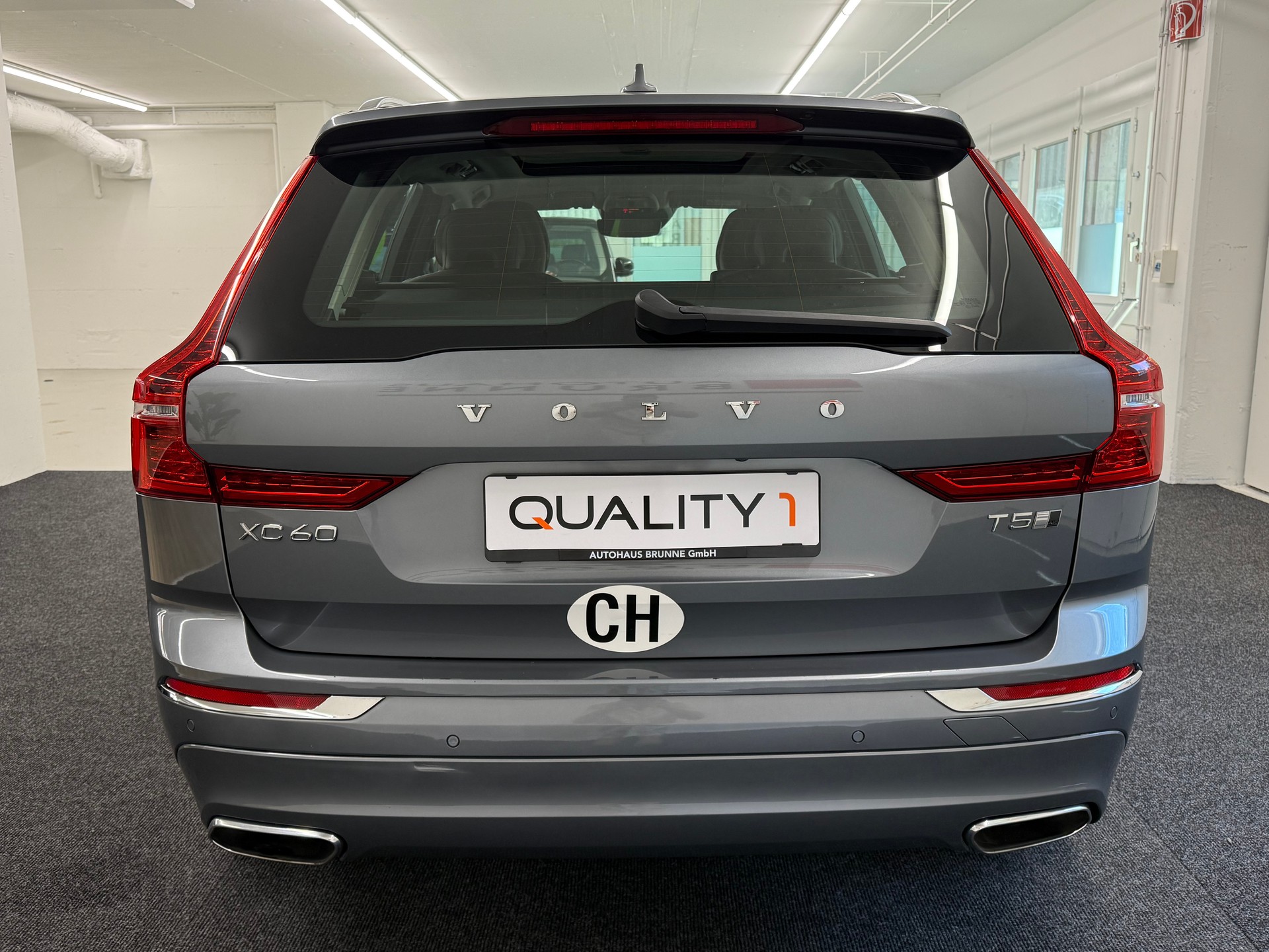 VOLVO XC60 T5 AWD Inscription Geartronic-image-8