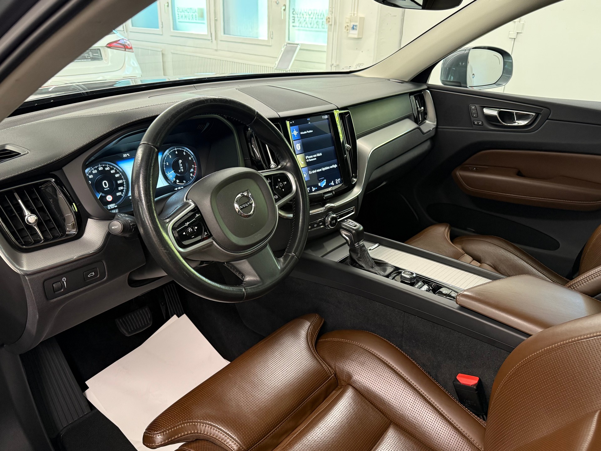 VOLVO XC60 T5 AWD Inscription Geartronic-image-11