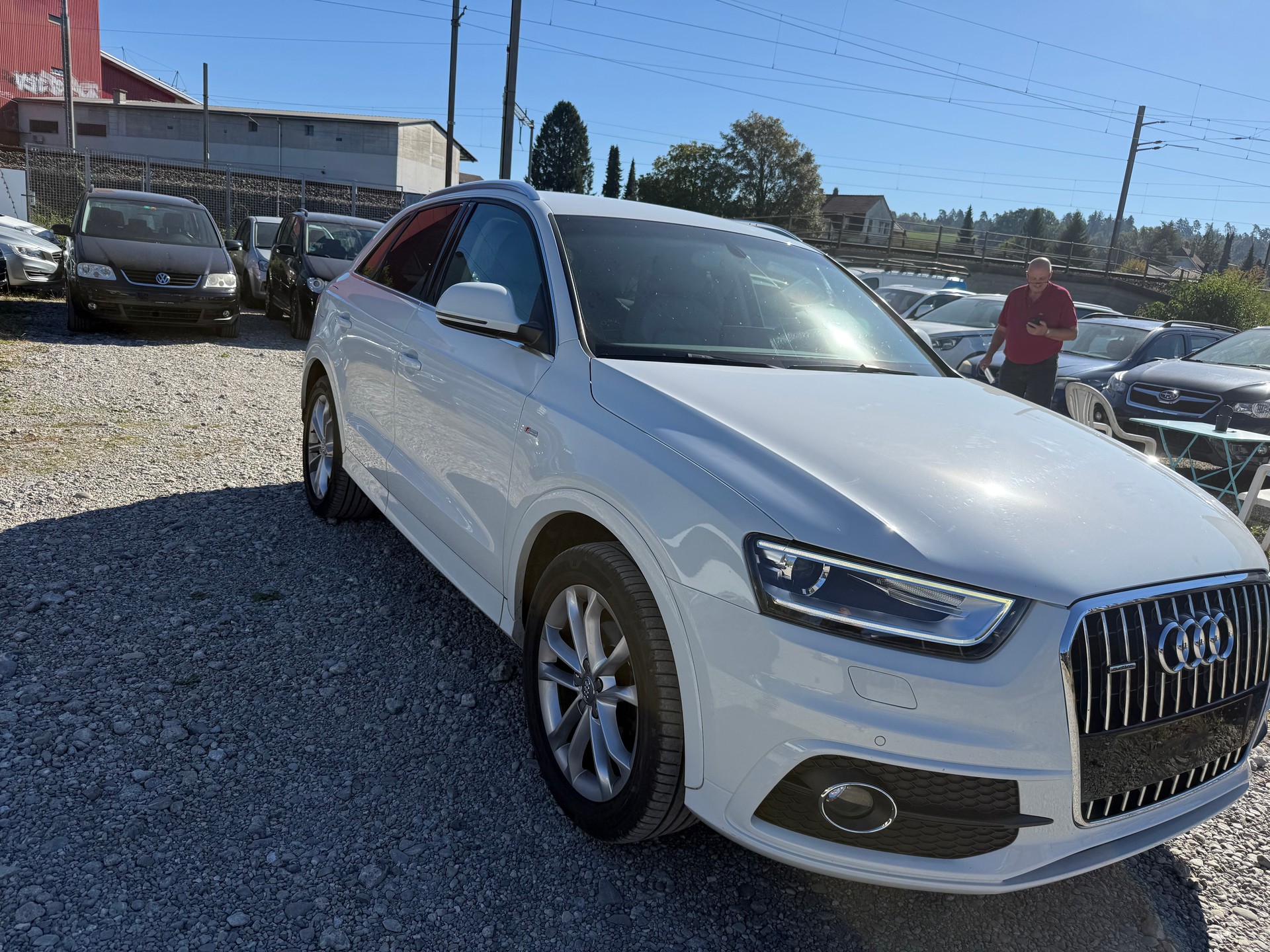 AUDI Q3 2.0 TFSI quattro S-tronic-image-1