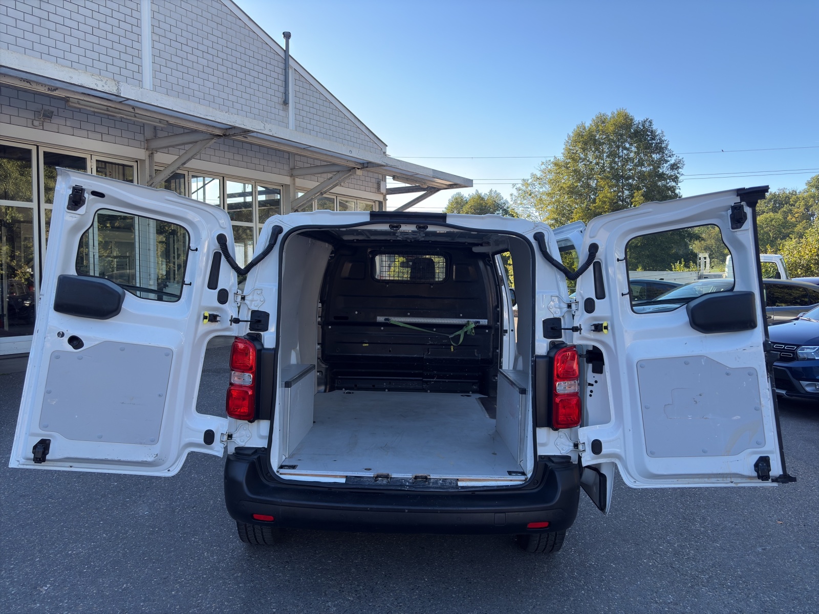 OPEL Vivaro Cargo 2.9 t S 2.0 CDTI 122 Essentia S/S-image-9
