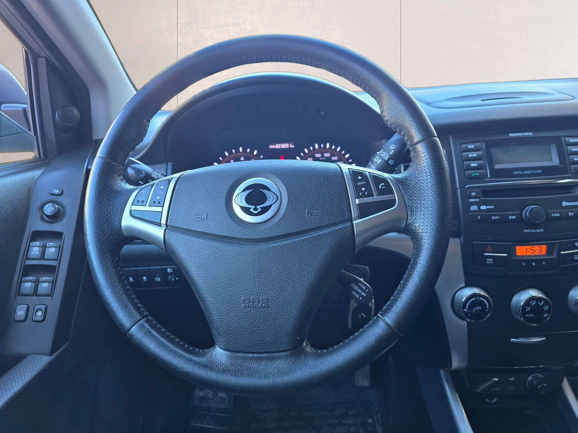 KGM-SsangYong Korando 2.0i Quartz 4WD-image-13