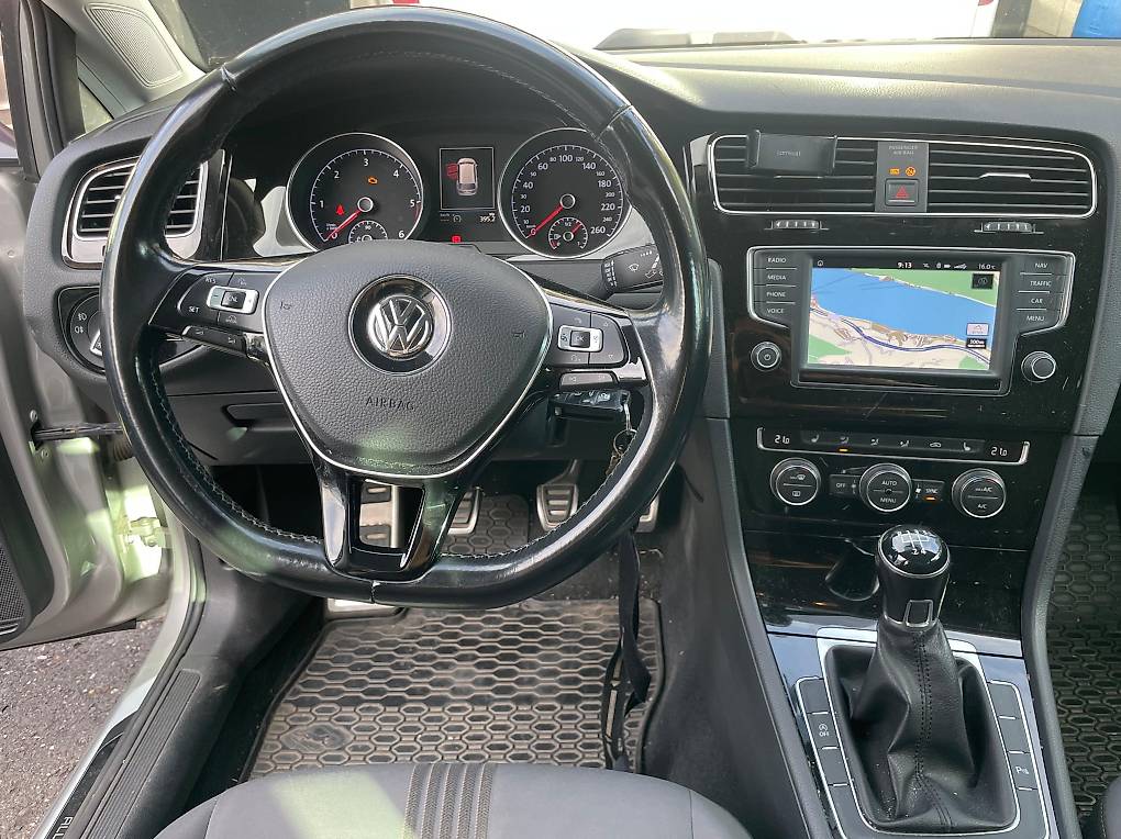 VW Golf Variant 1.6 TDI Allstar-image-2