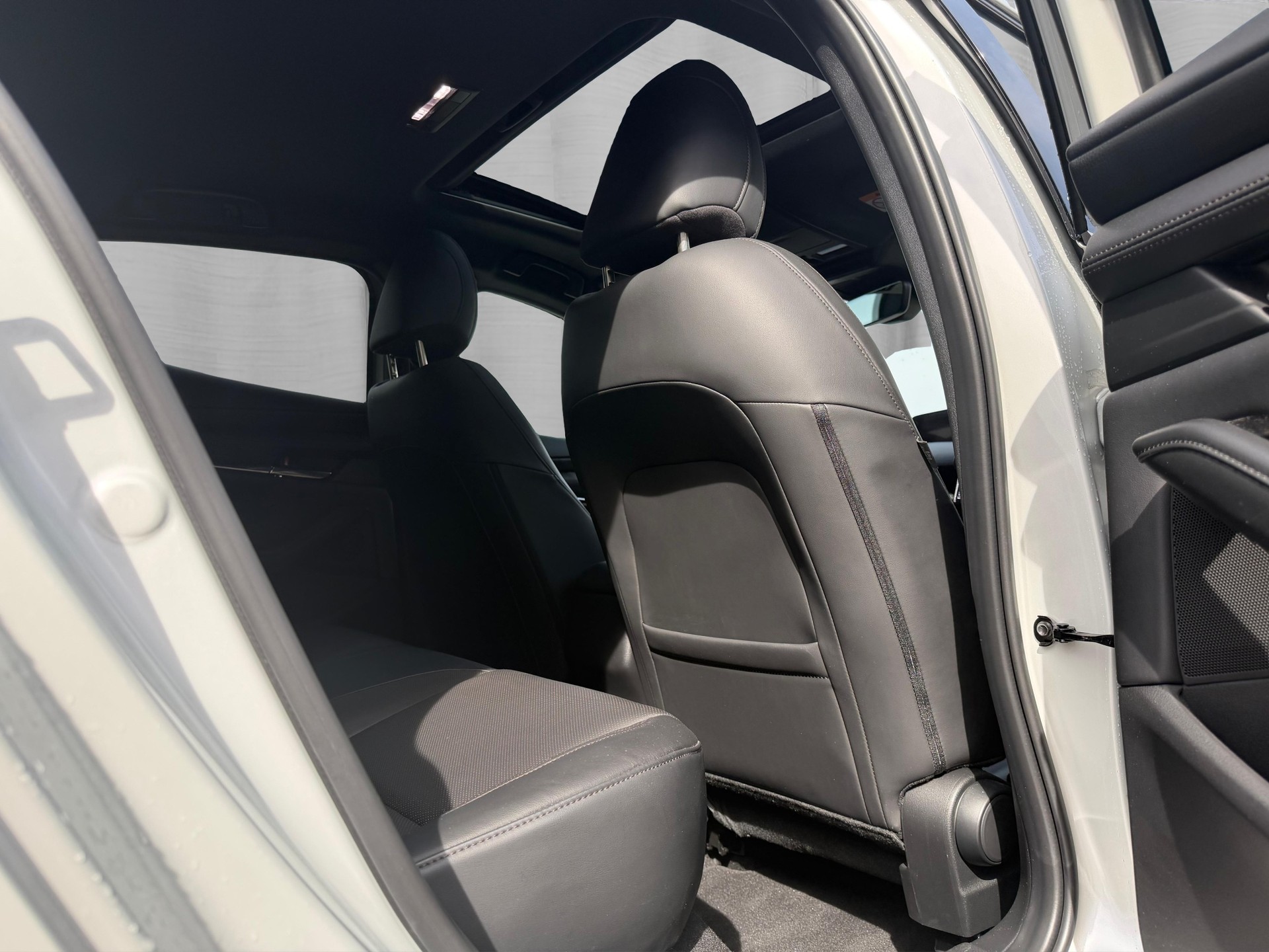 MAZDA 3 Hatchback SKYACTIV-X M Hybrid 186 Exclusive Line-image-13