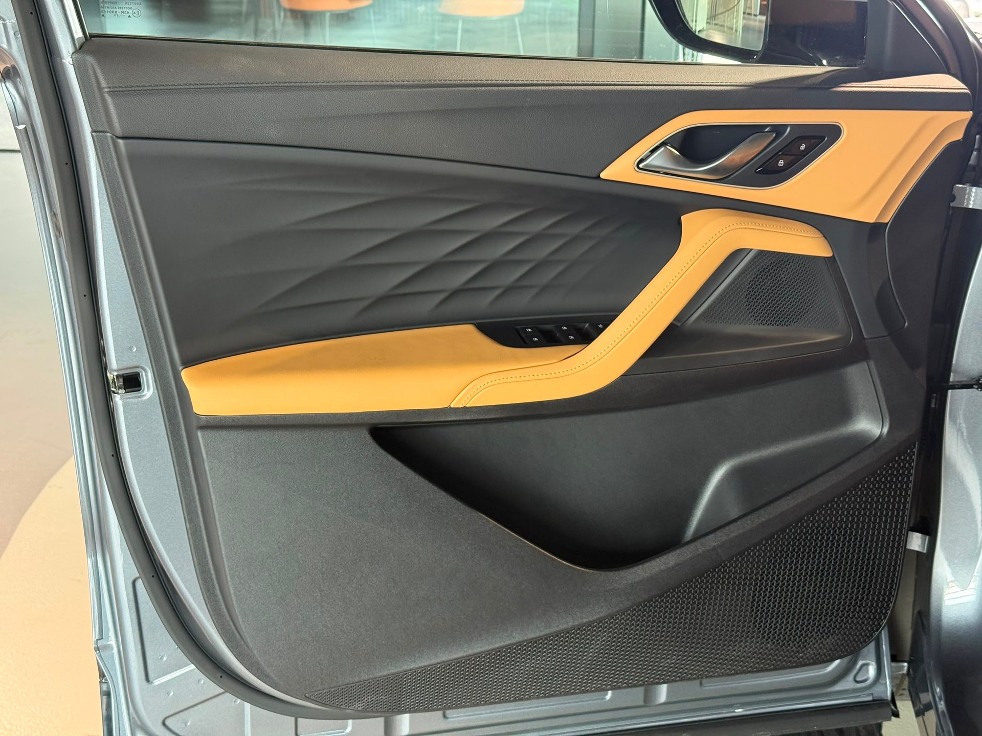 MG HS 1.5 T PHEV Luxury-image-18