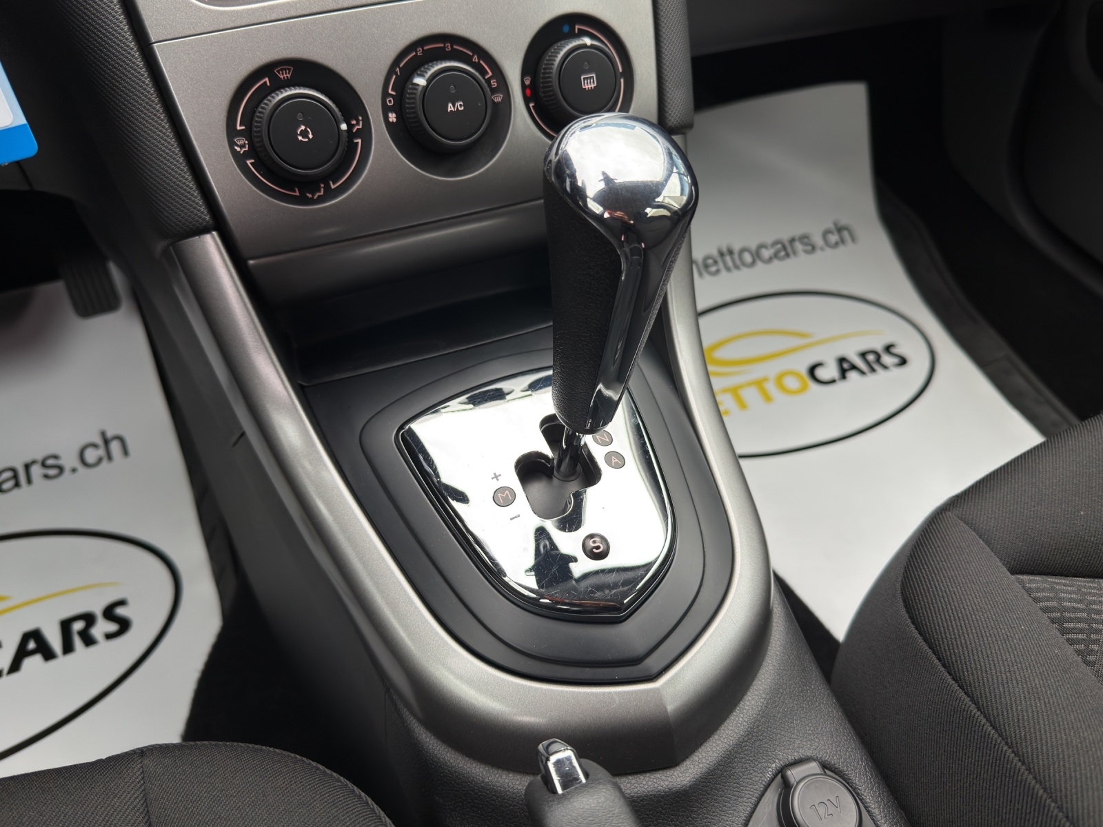 PEUGEOT 308 SW 1.6 HDI Access EGS6-image-9