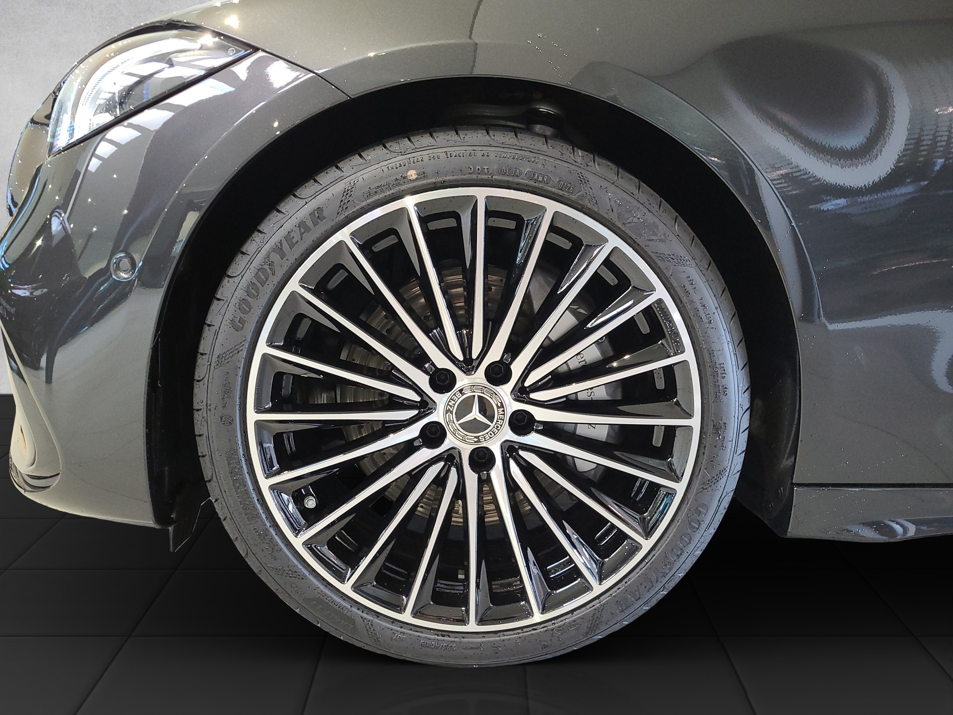 MERCEDES-BENZ C 220 d 4M T Swiss Star S206-image-6
