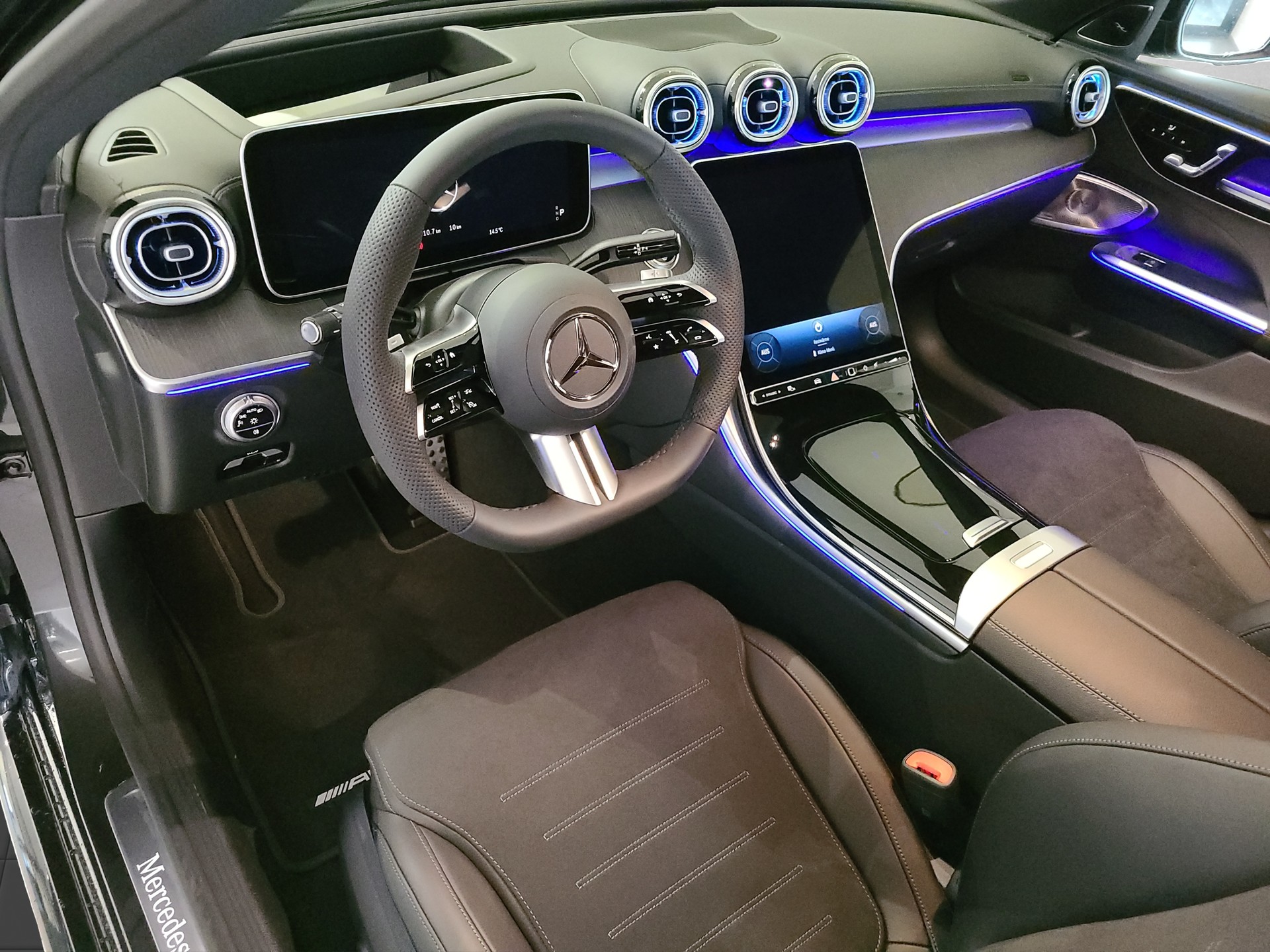 MERCEDES-BENZ C 220 d 4M T Swiss Star S206-image-8