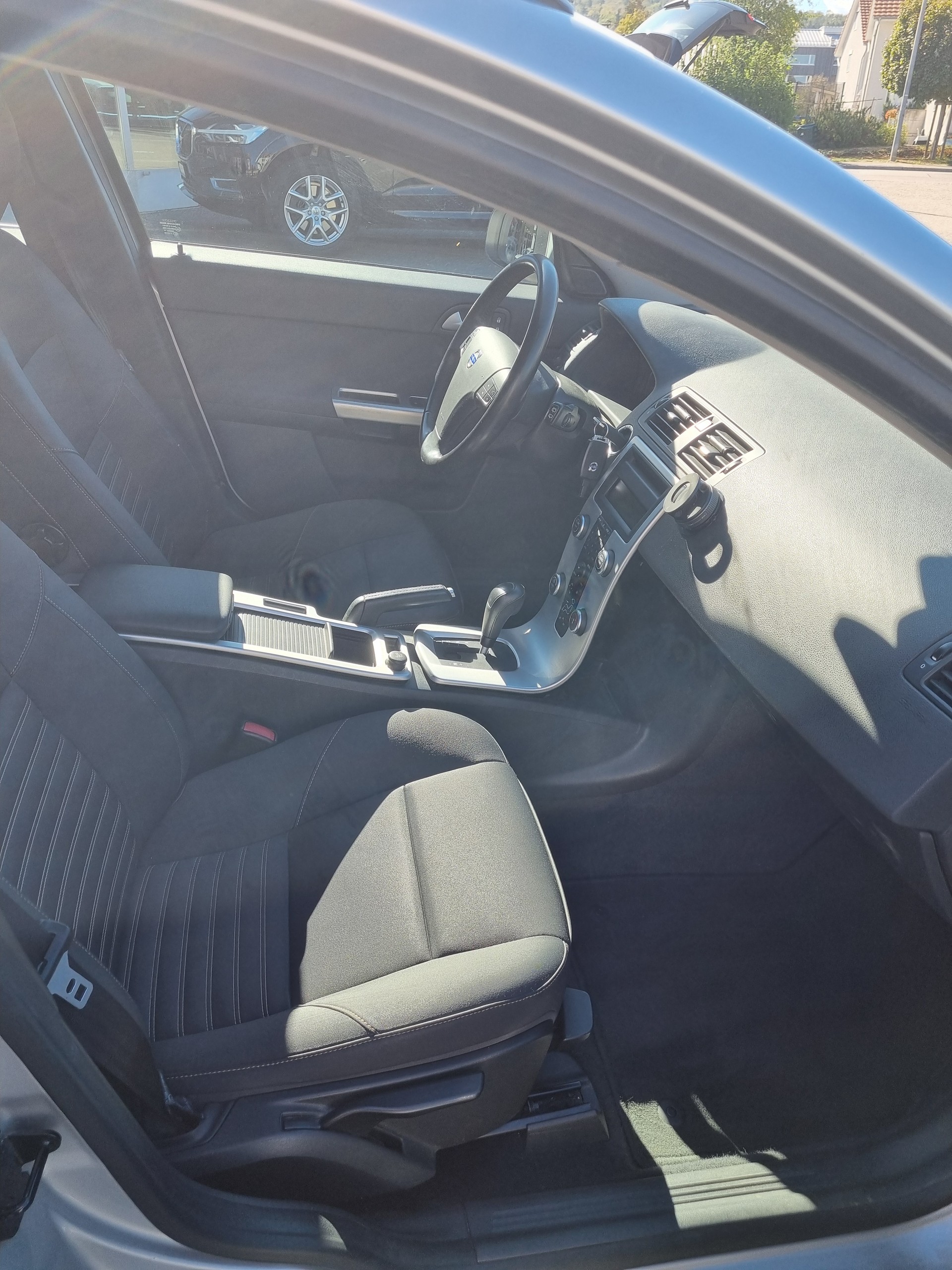 VOLVO V50 2.4 Geartronic-image-12