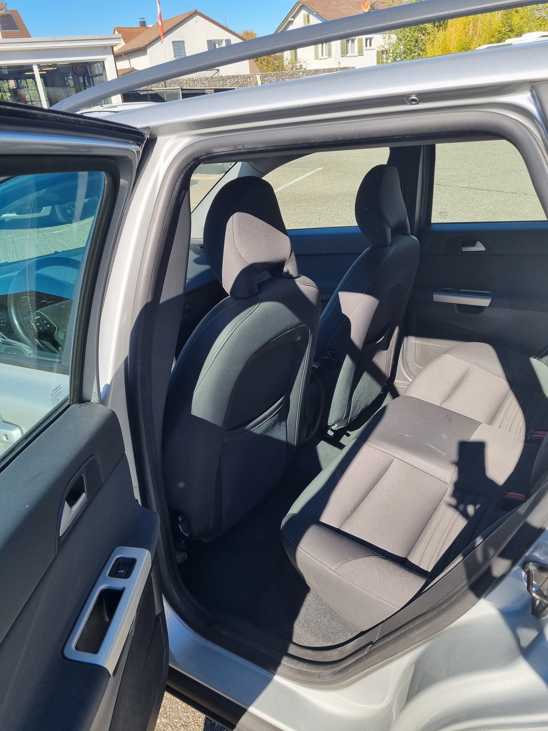 VOLVO V50 2.4 Geartronic-image-9