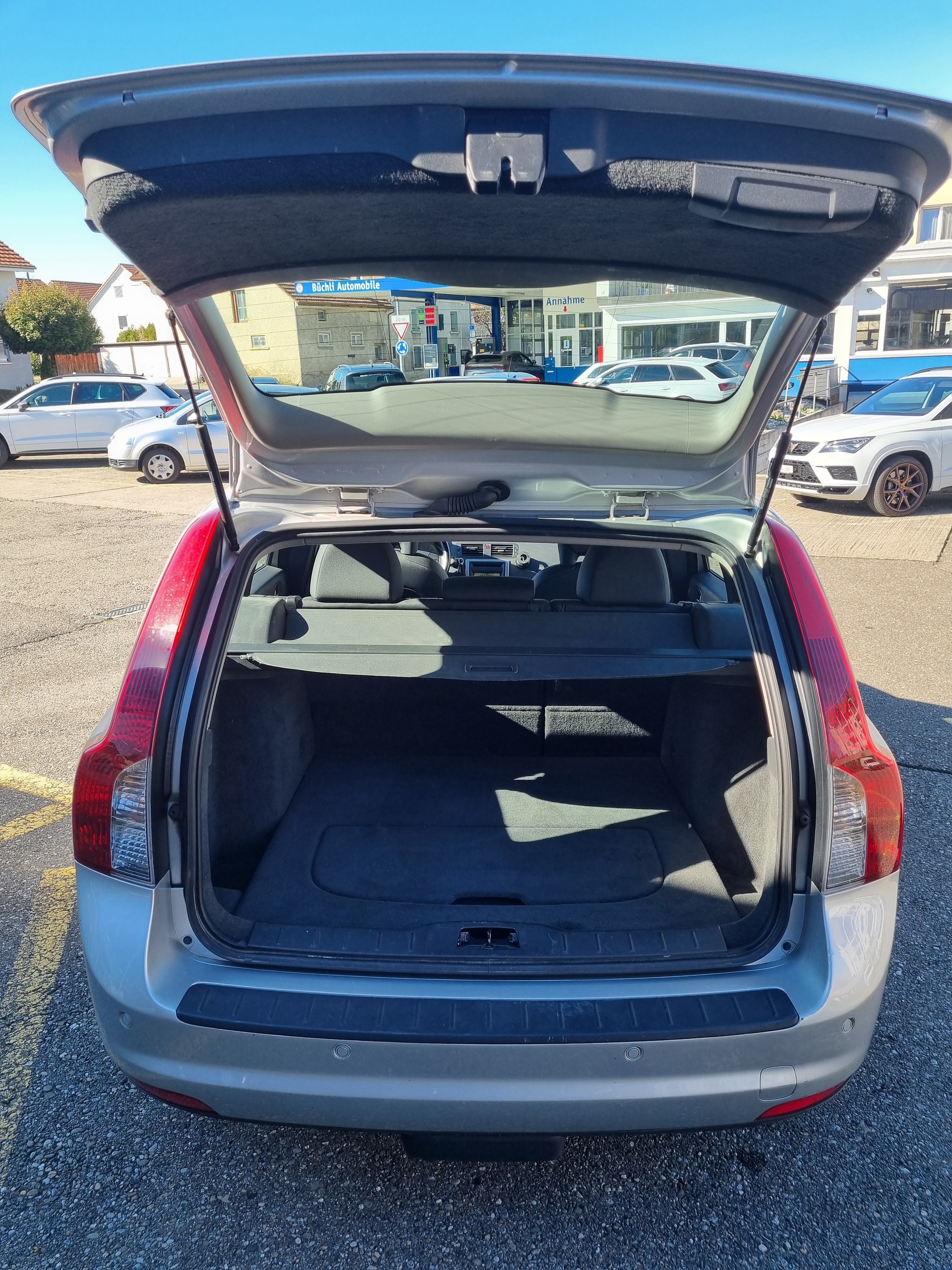 VOLVO V50 2.4 Geartronic-image-10