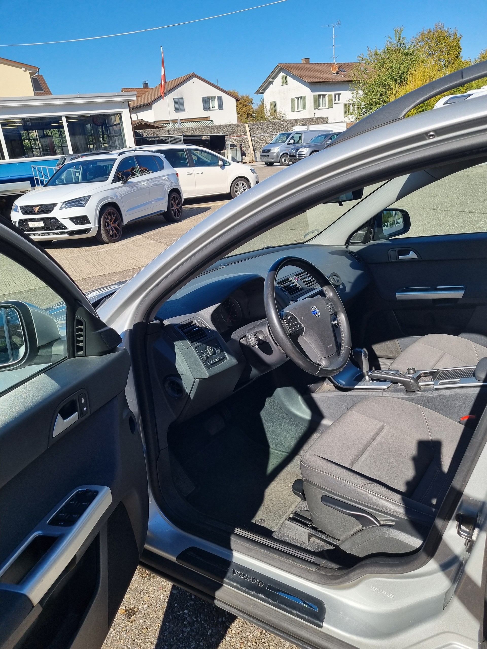 VOLVO V50 2.4 Geartronic-image-8